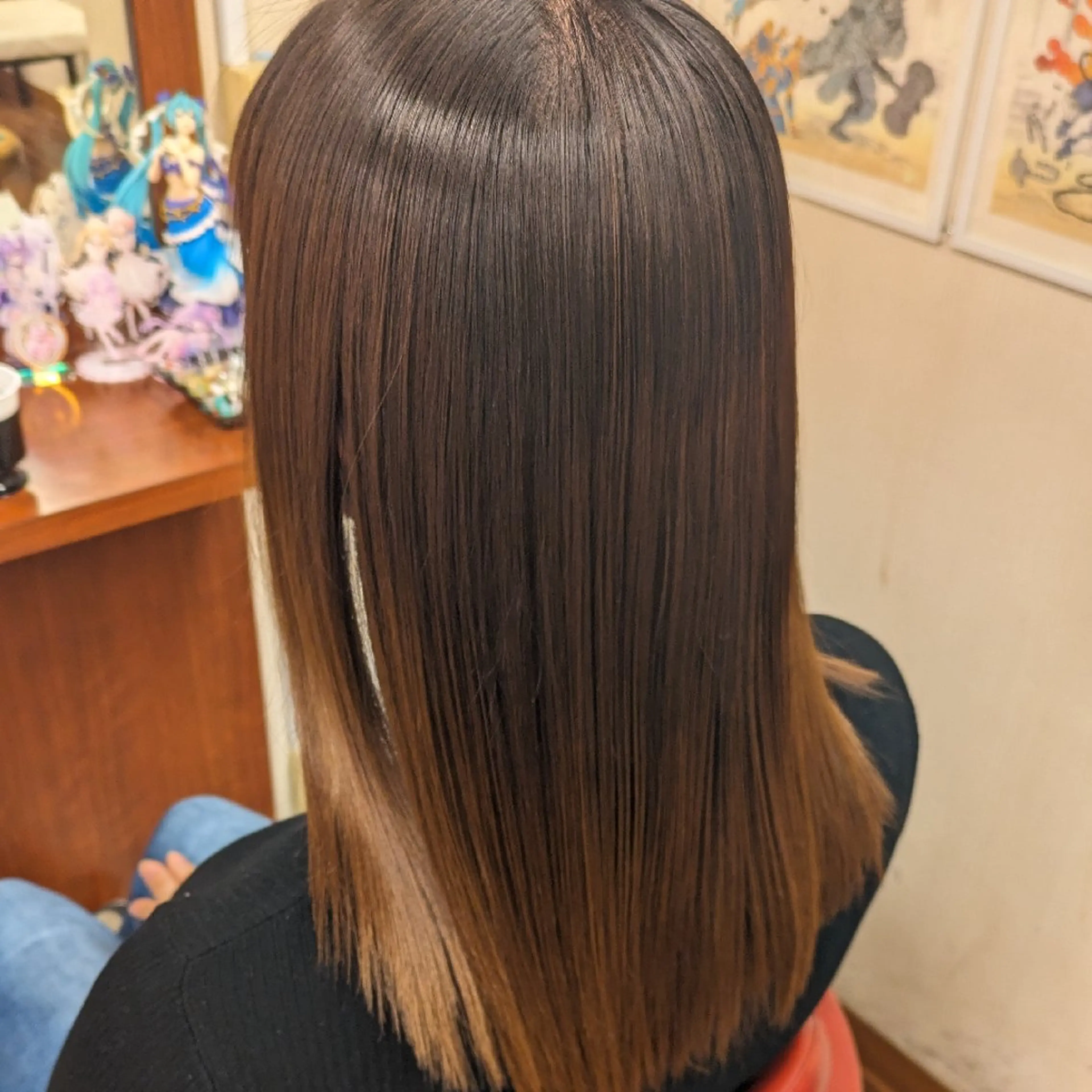 セミロング fuwat所属・秋葉原でカラーする なら🐉ちぇーたんのヘアスタイル