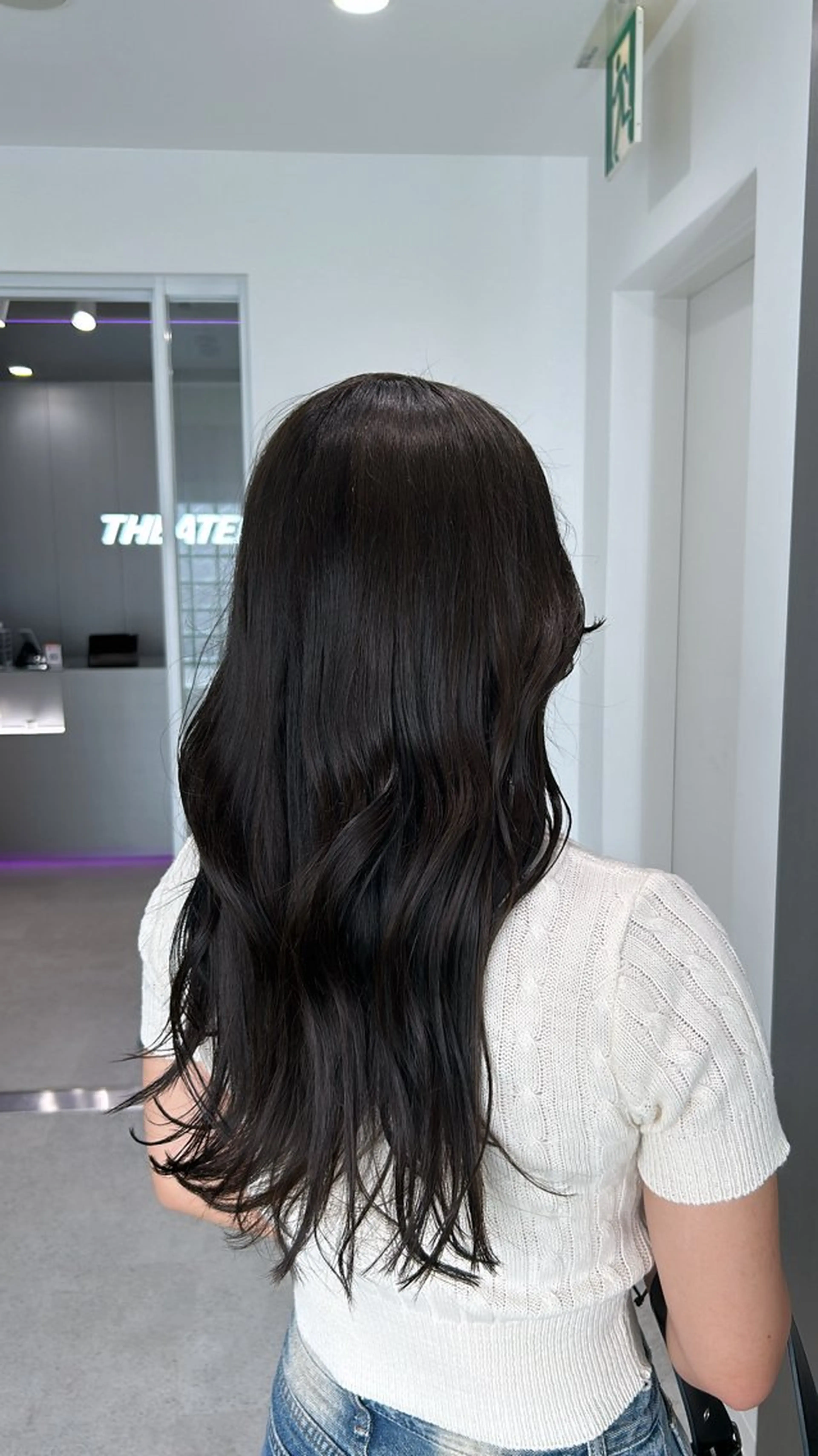 ロング メンズ カット ヘアカラー 艶感ミルクティー🤍 色落ち綺麗🤍ともやのヘアスタイル