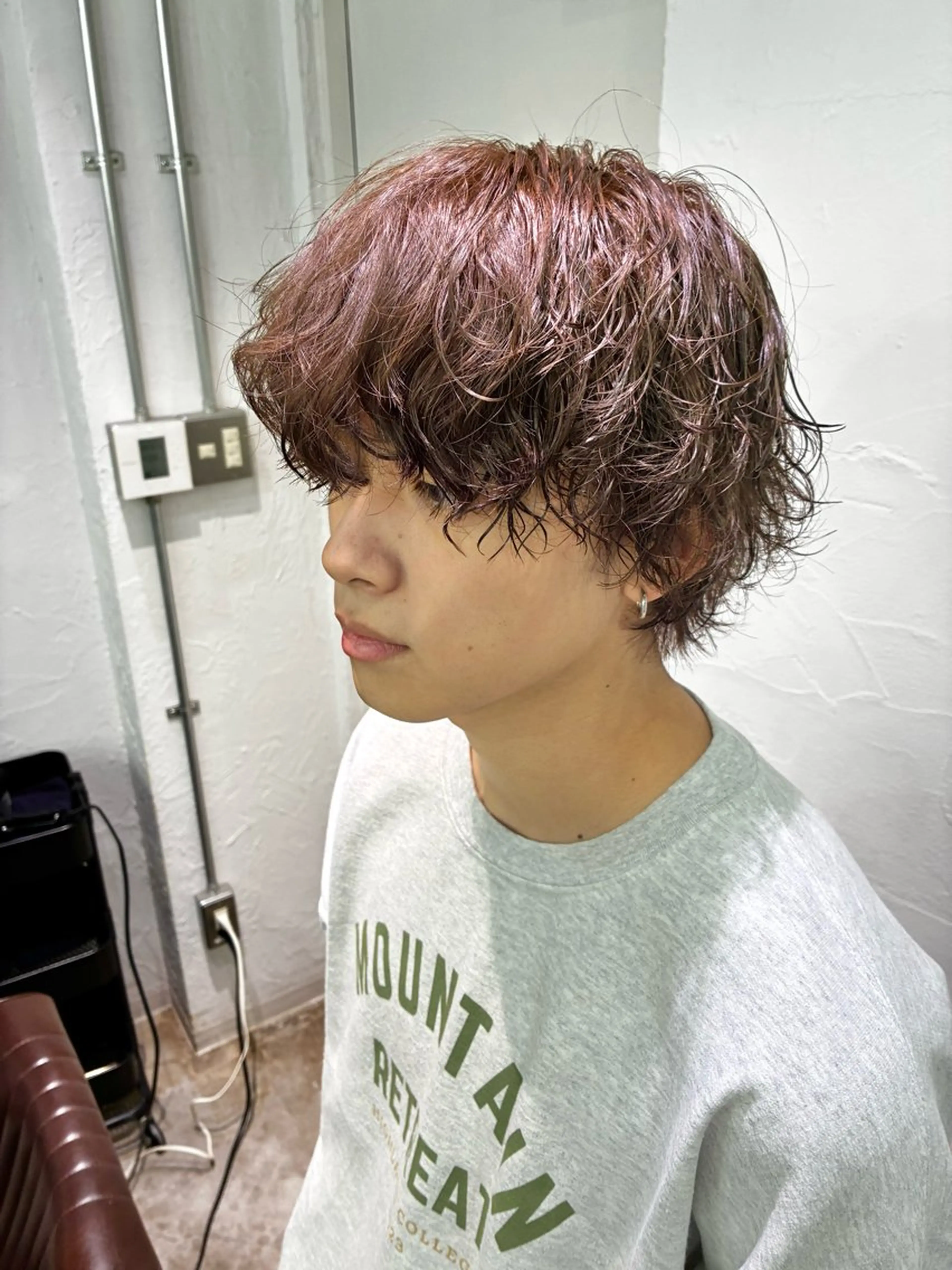 ショート カラー ヘアカラー トリートメント 佐藤 芽衣のヘアスタイル