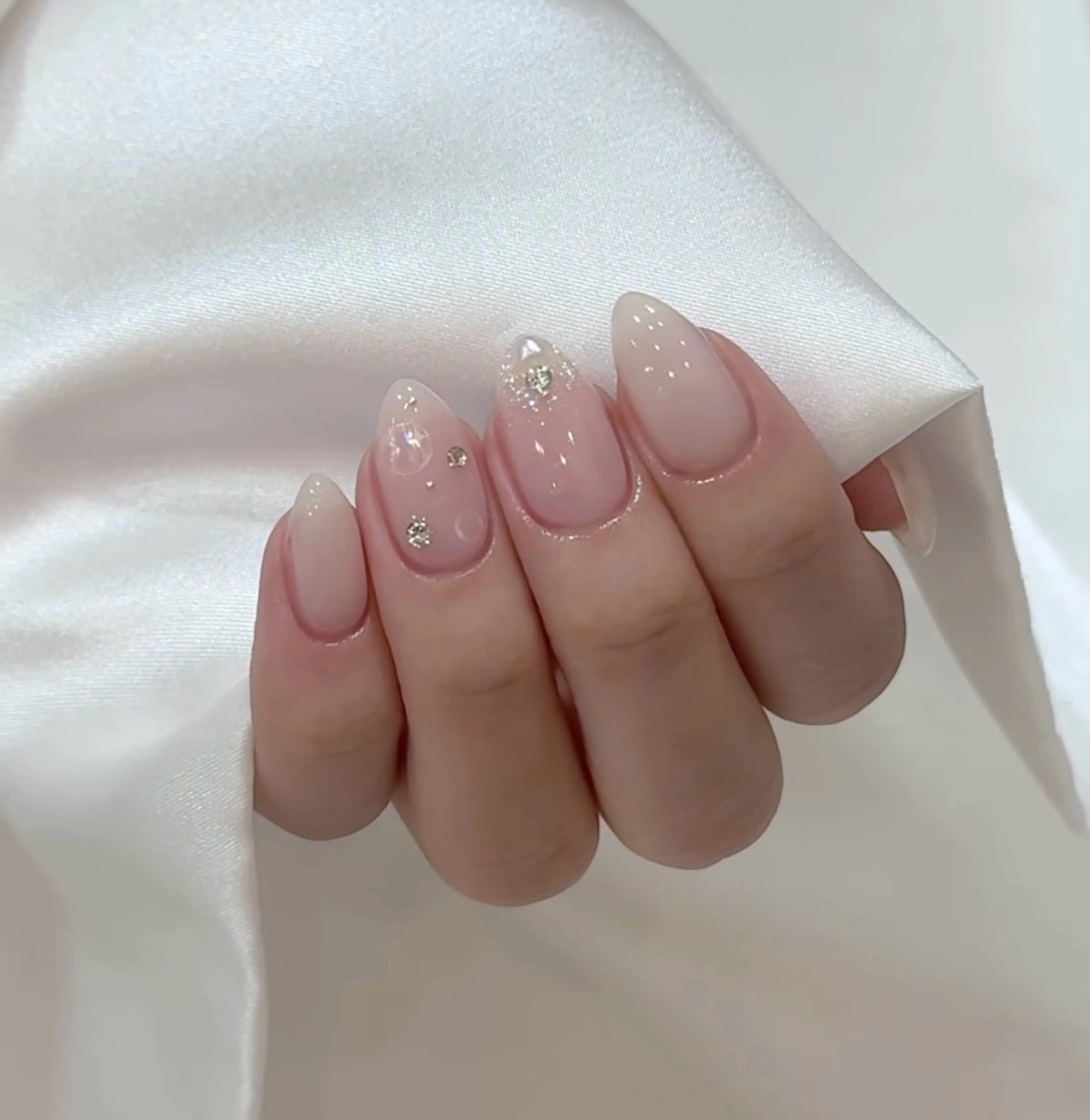 ネイル 韓国ネイル 持ち込み ニュアンスネイル ネイルチップ ハンドネイル TABI ANA.CHUOのネイルデザイン