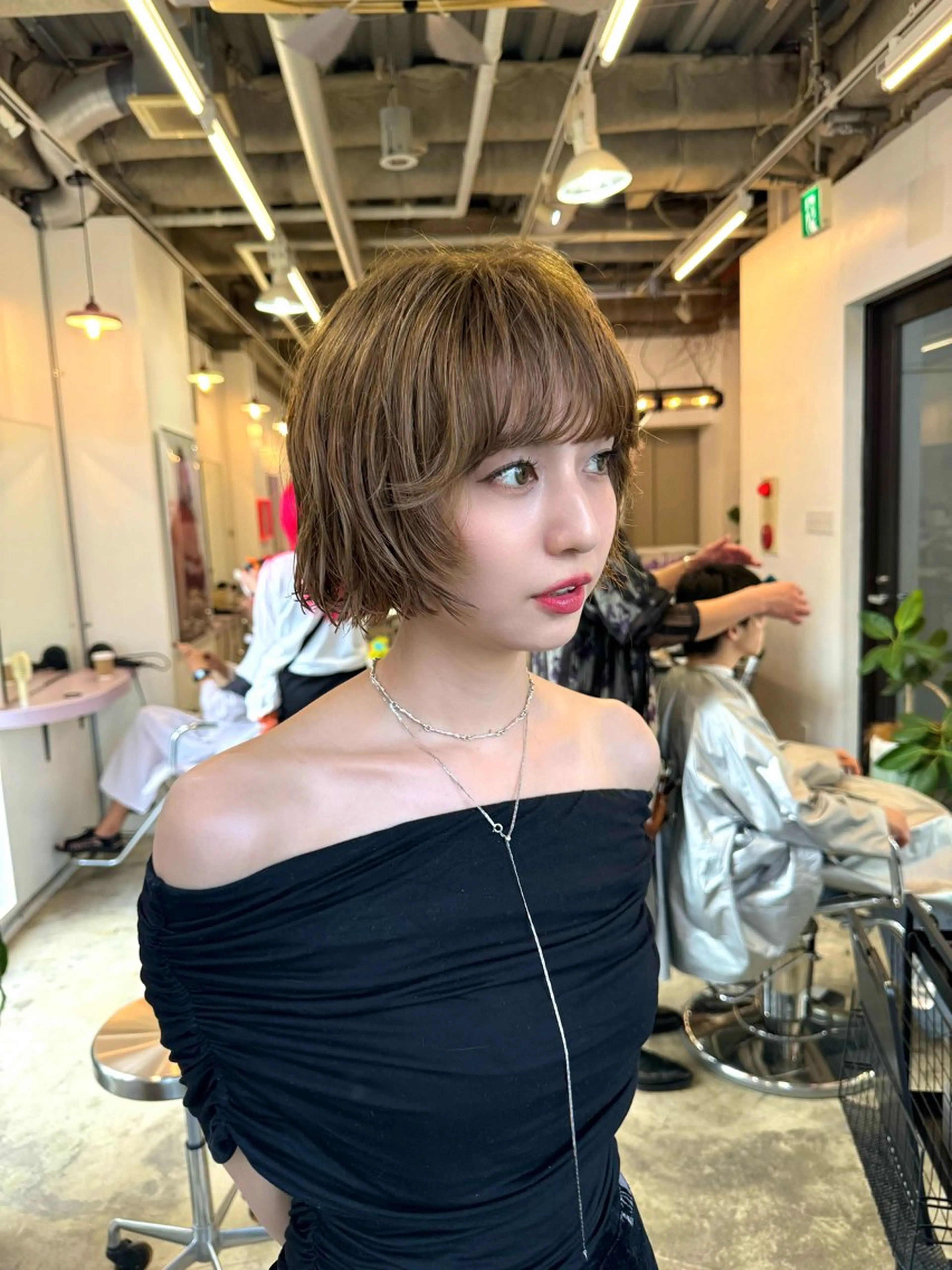 ミディアム カット ヘアカラー トリートメント 小森 祐希のヘアスタイル