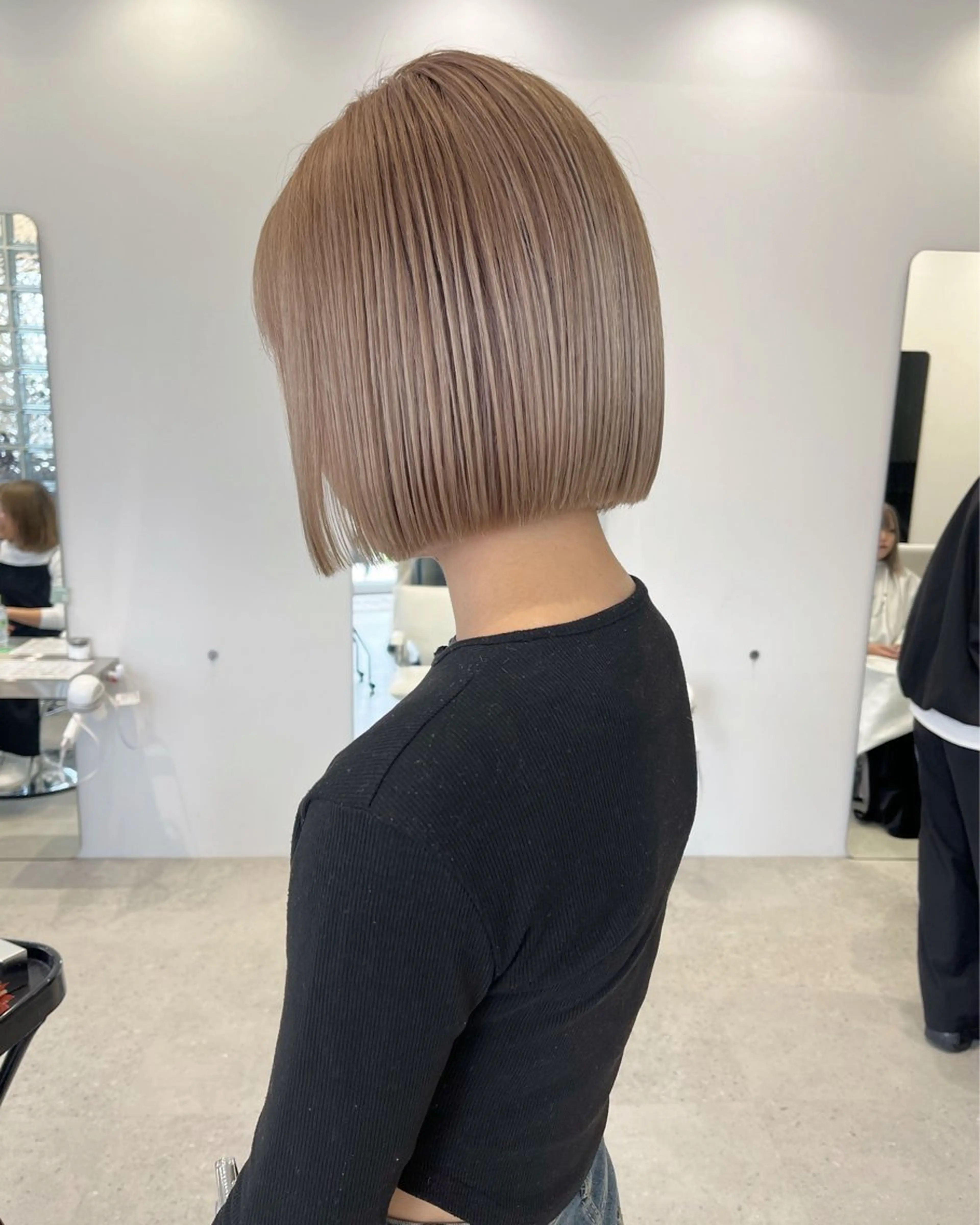 ミディアム カラー ベージュカラー ミルクティーベージュ iLi所属・iLi 《イリ》のヘアスタイル