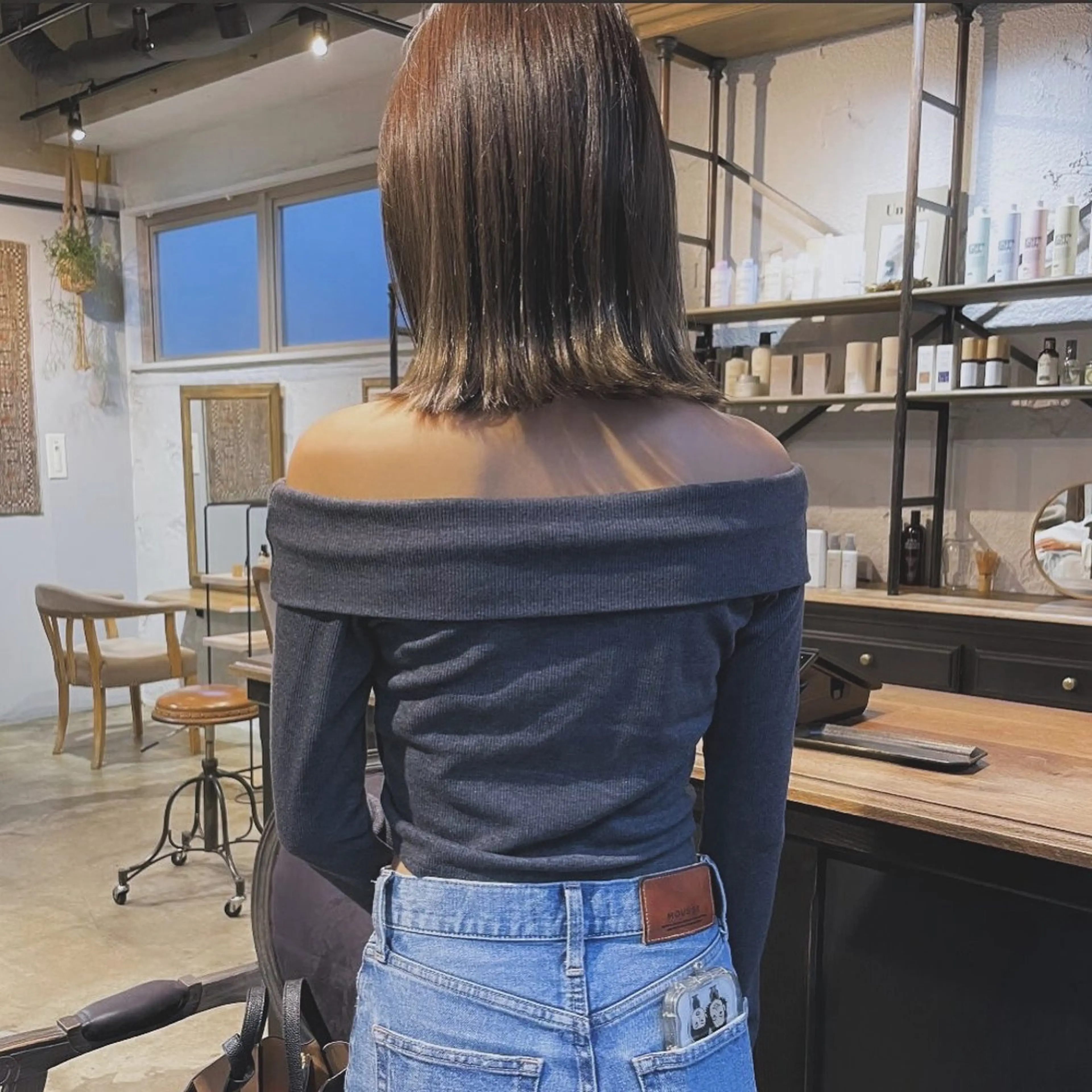 ミディアム カラー レイヤー　べージュ 白石研太のヘアスタイル