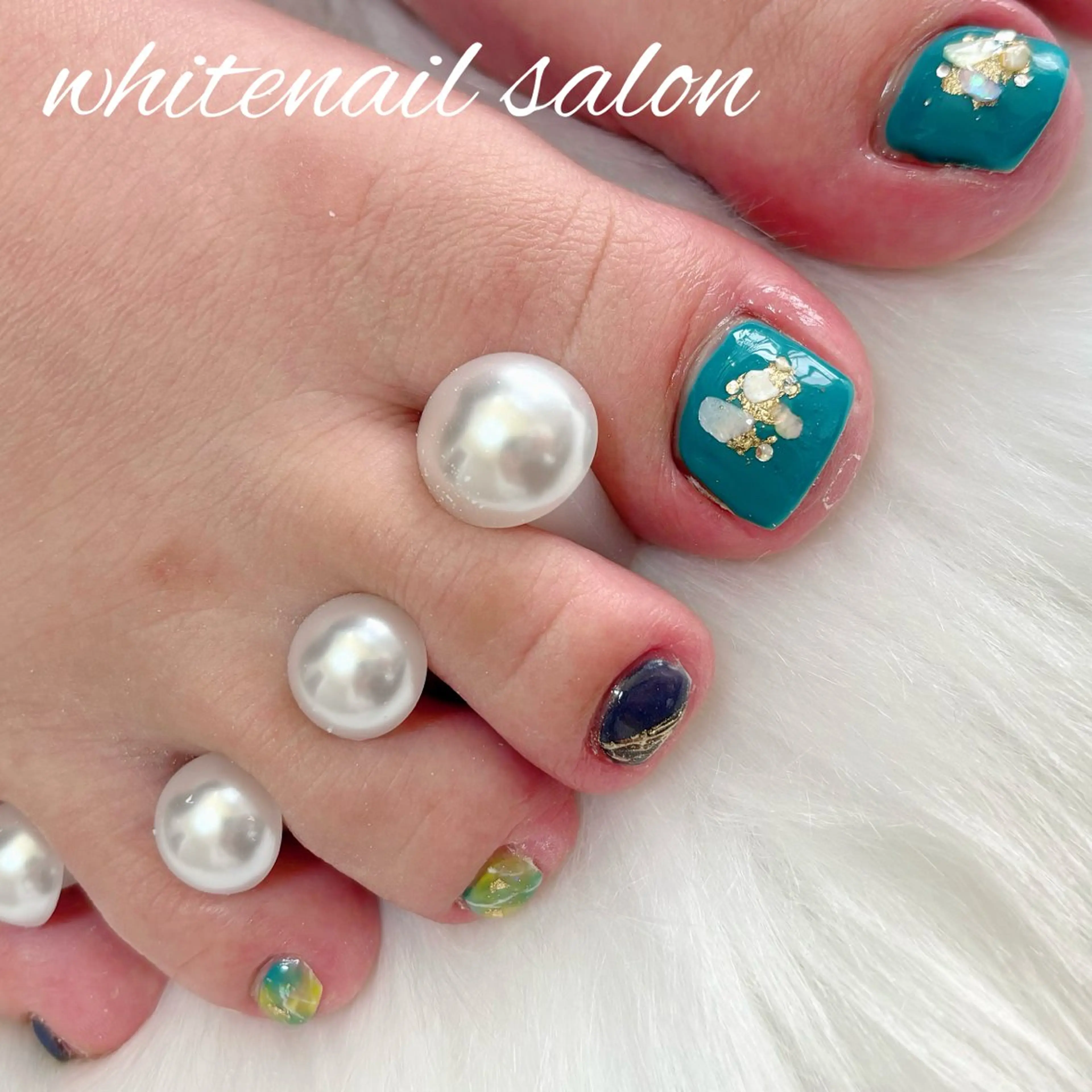 ネイル フットネイル フットネイル white nail salonのネイルデザイン