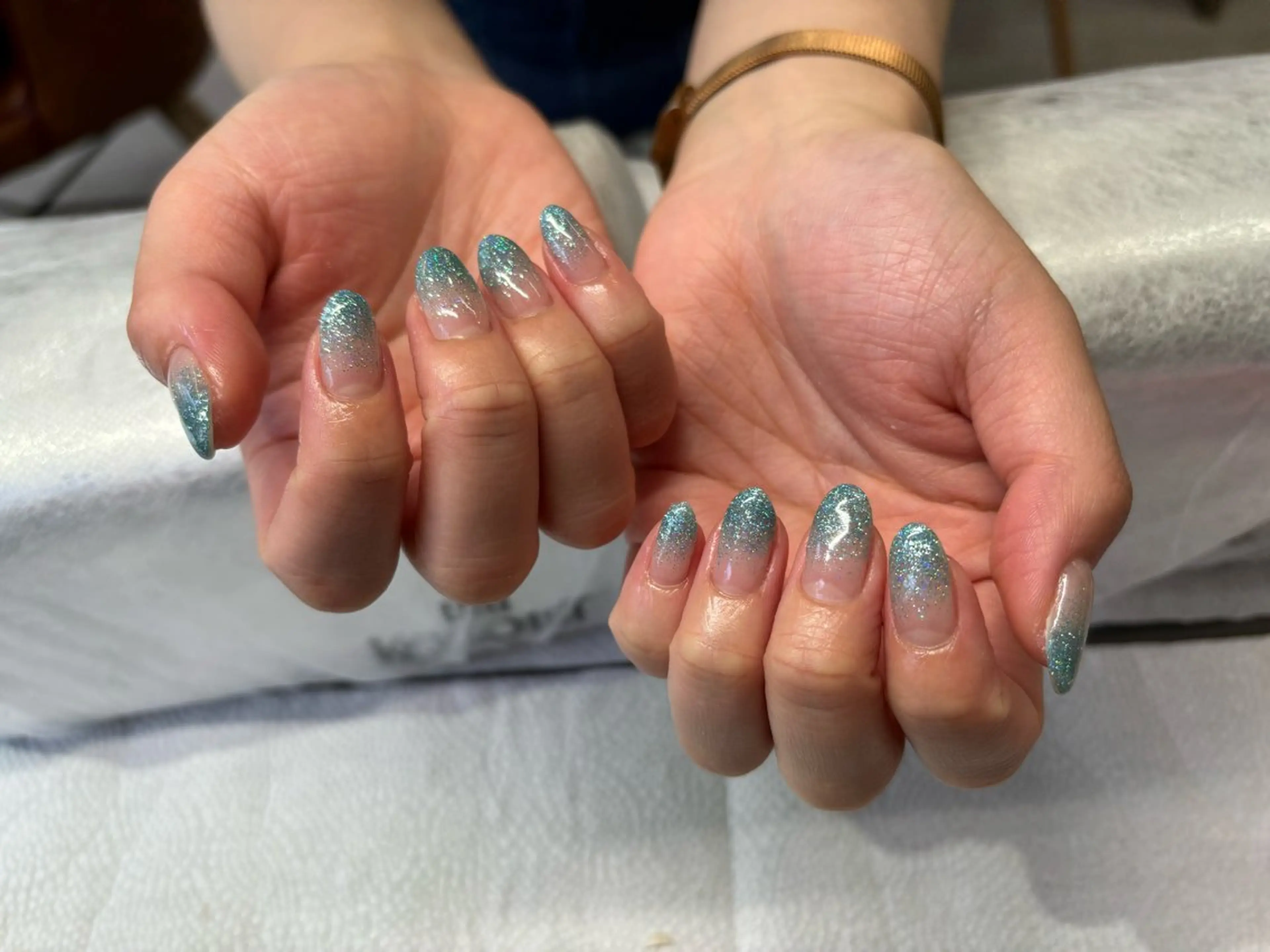 ネイル ブルー フラッシュネイル ゴージャス グラデーション ラメ(グリッター) ハンドネイル Lani🌈Nail Konatsuのネイルデザイン