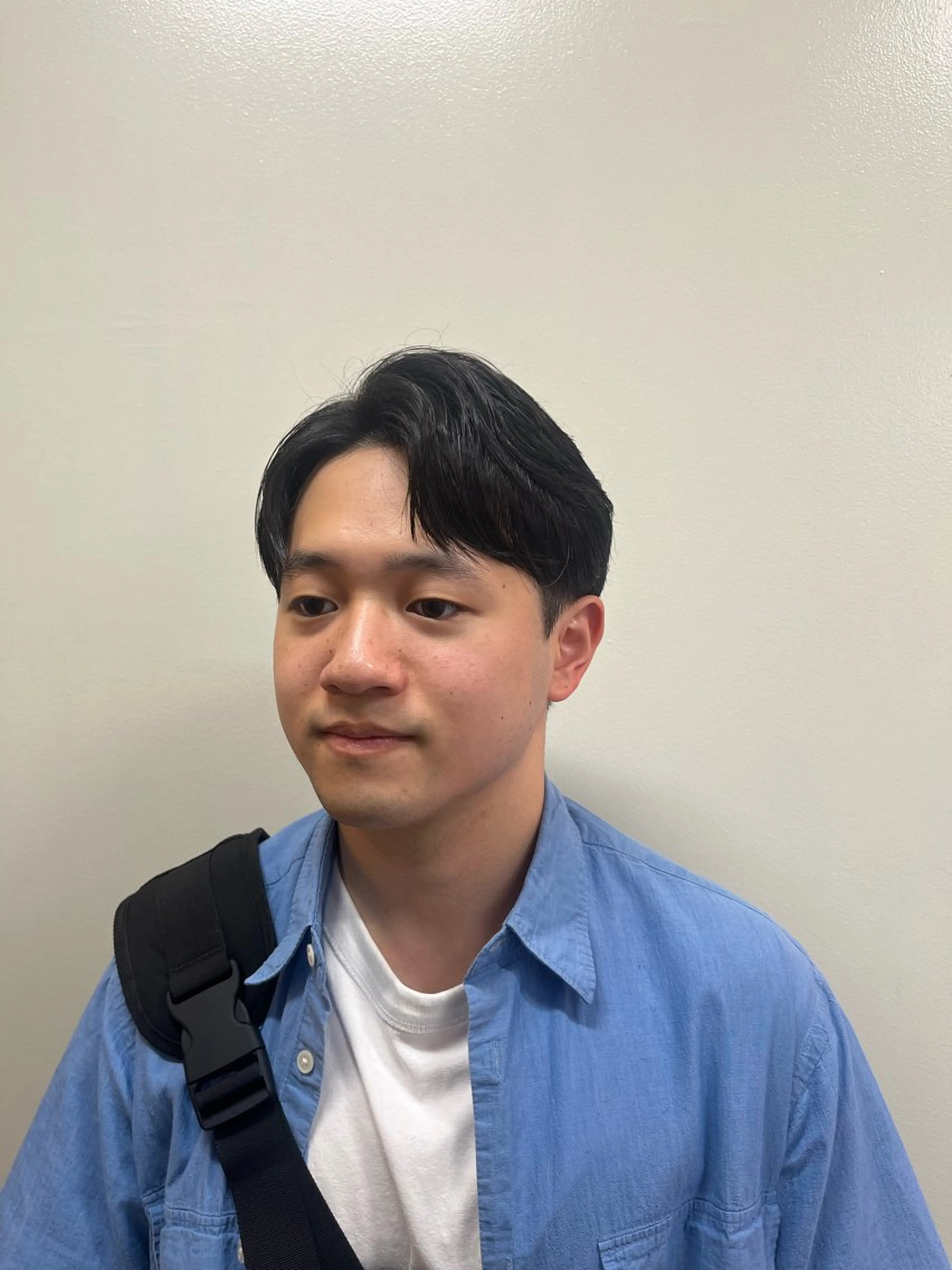 ショート パーマ メンズ メンズ就活ヘア カルマパーマ メンズパーマ カット パーマ 韓国風メンズ/毛流れ ヘアなら須田龍世のヘアスタイル