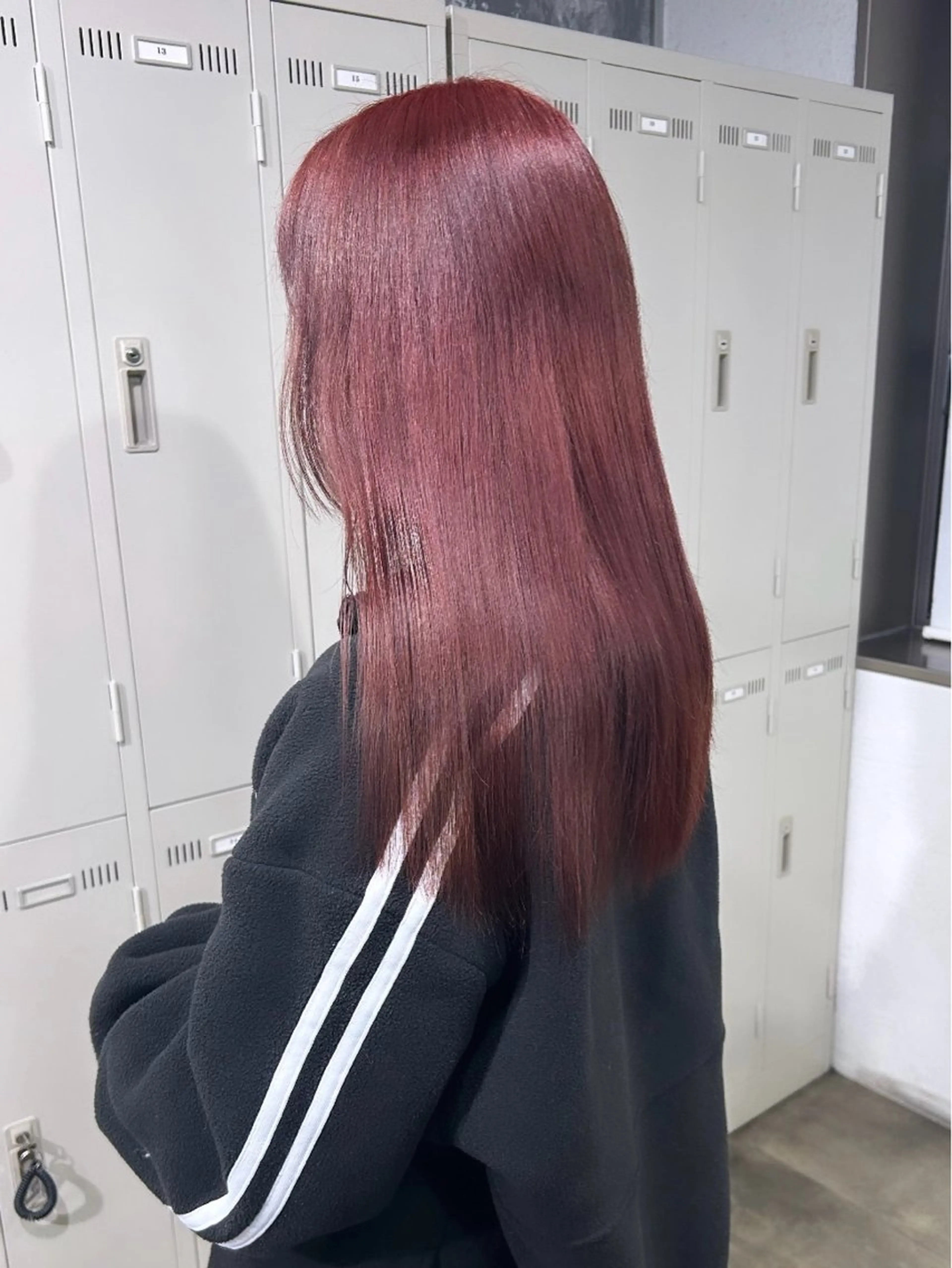 ミディアム IS所属・横浜美容室/透明感 カラー/レイヤーのヘアスタイル