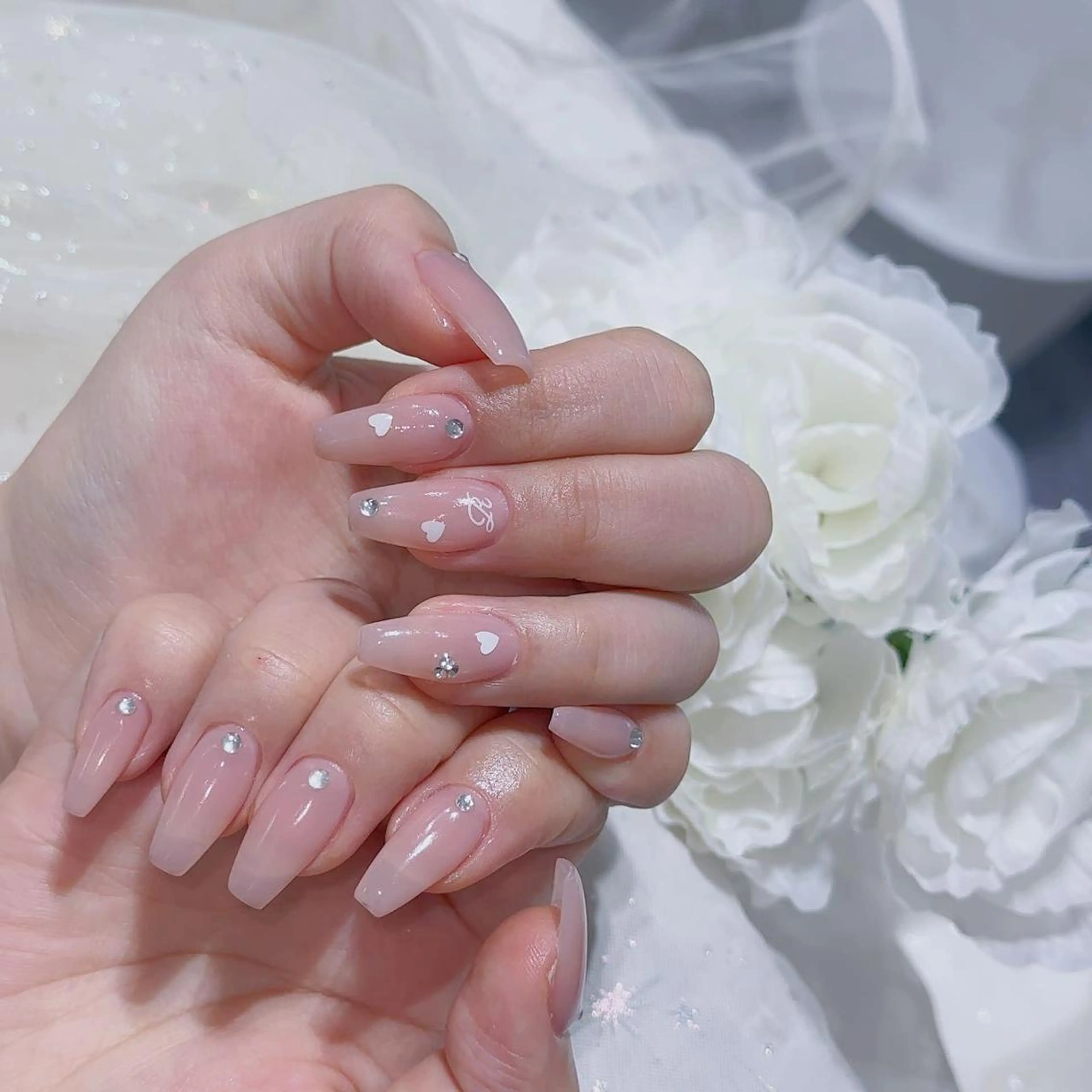 ネイル 長さ出し ネイルチップ Queens ゲンのネイルデザイン