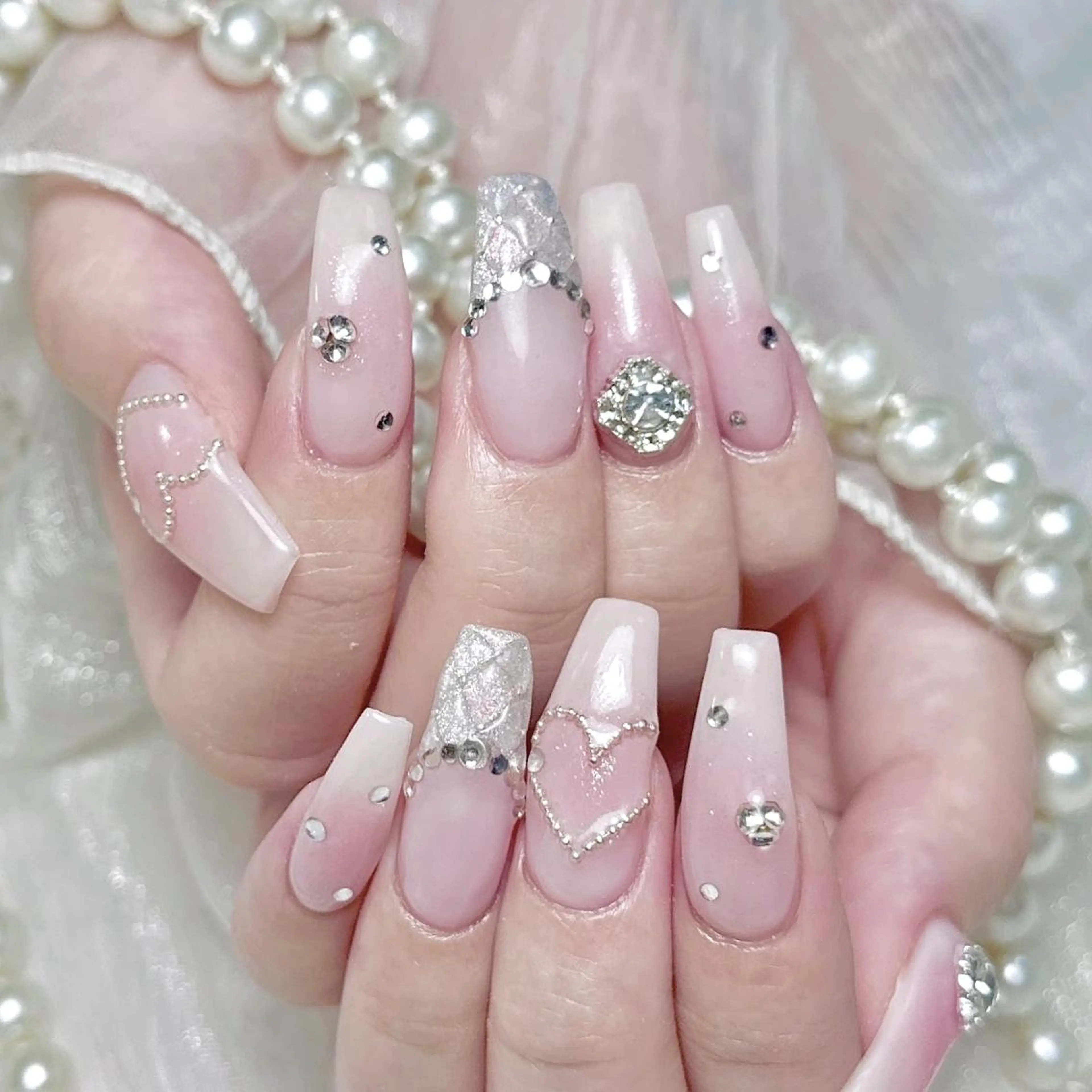 ネイル Aurum nailのネイルデザイン