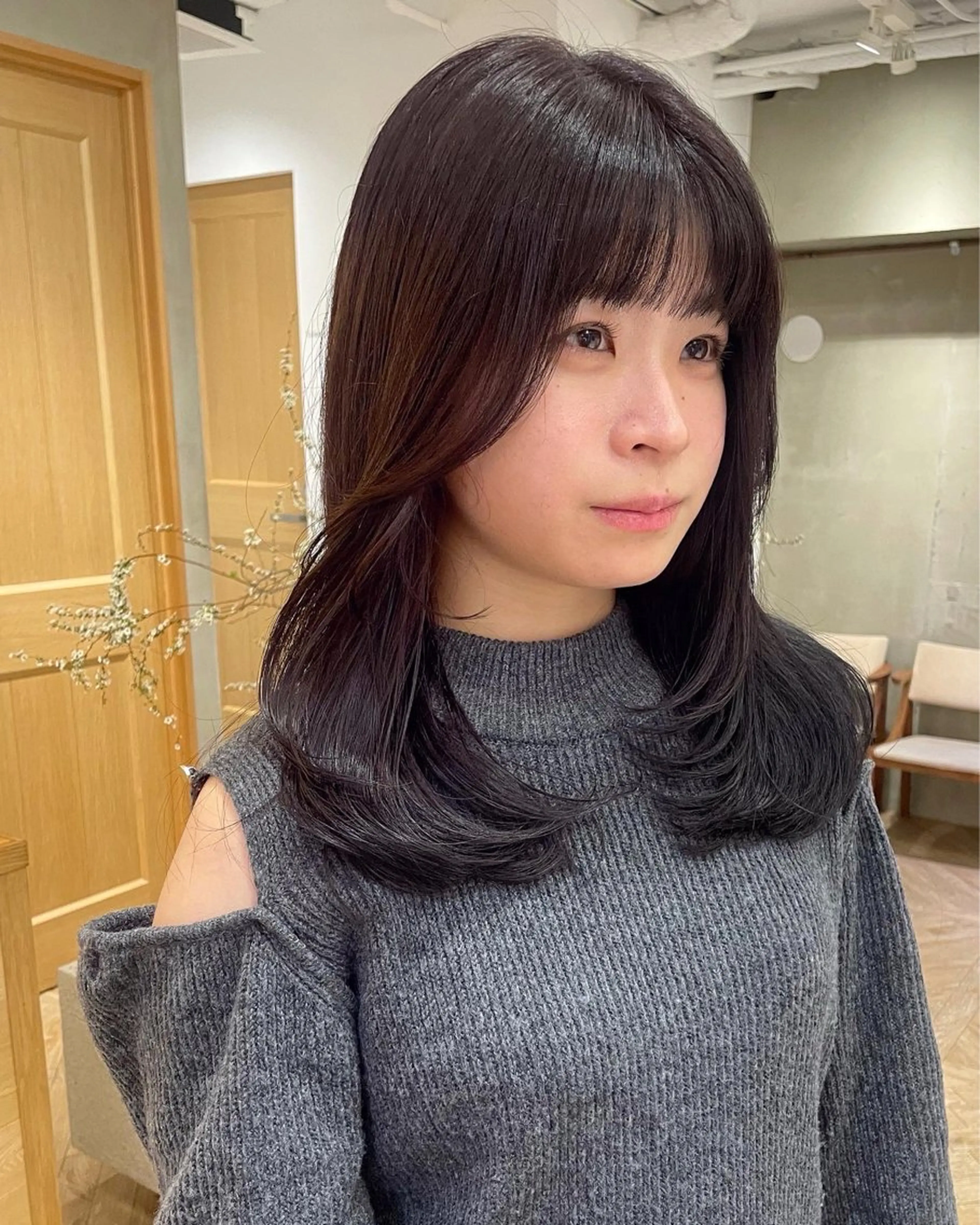 セミロング LOREN/ miuのヘアスタイル