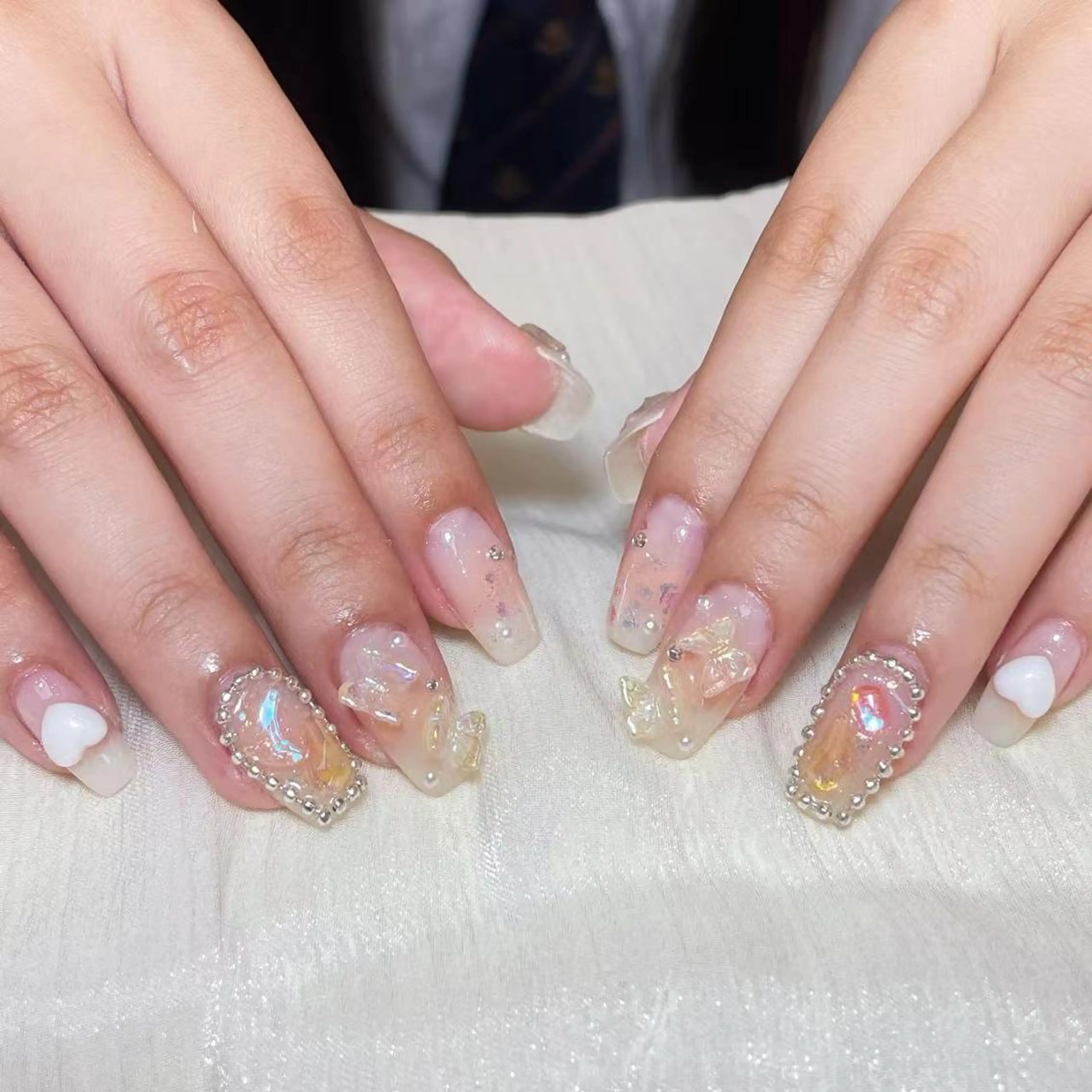 ネイル アートネイル オーロラネイル ガーリー キラキラネイル マグネットネイル ハンドネイル ハンドケア Diamond 🚢のネイルデザイン