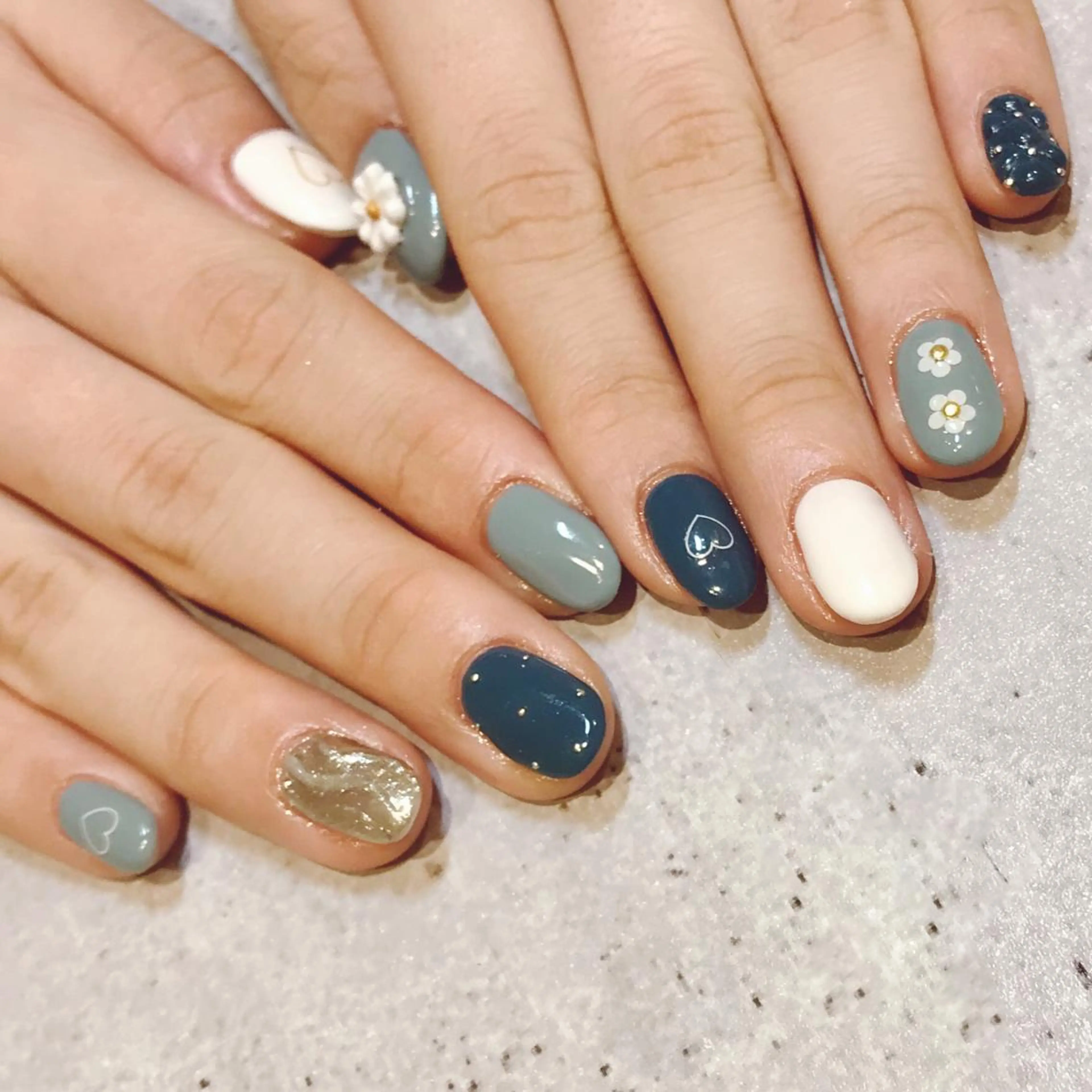 ネイル 🎀12/15ご予約 ◎ 本田 知美🎀のネイルデザイン