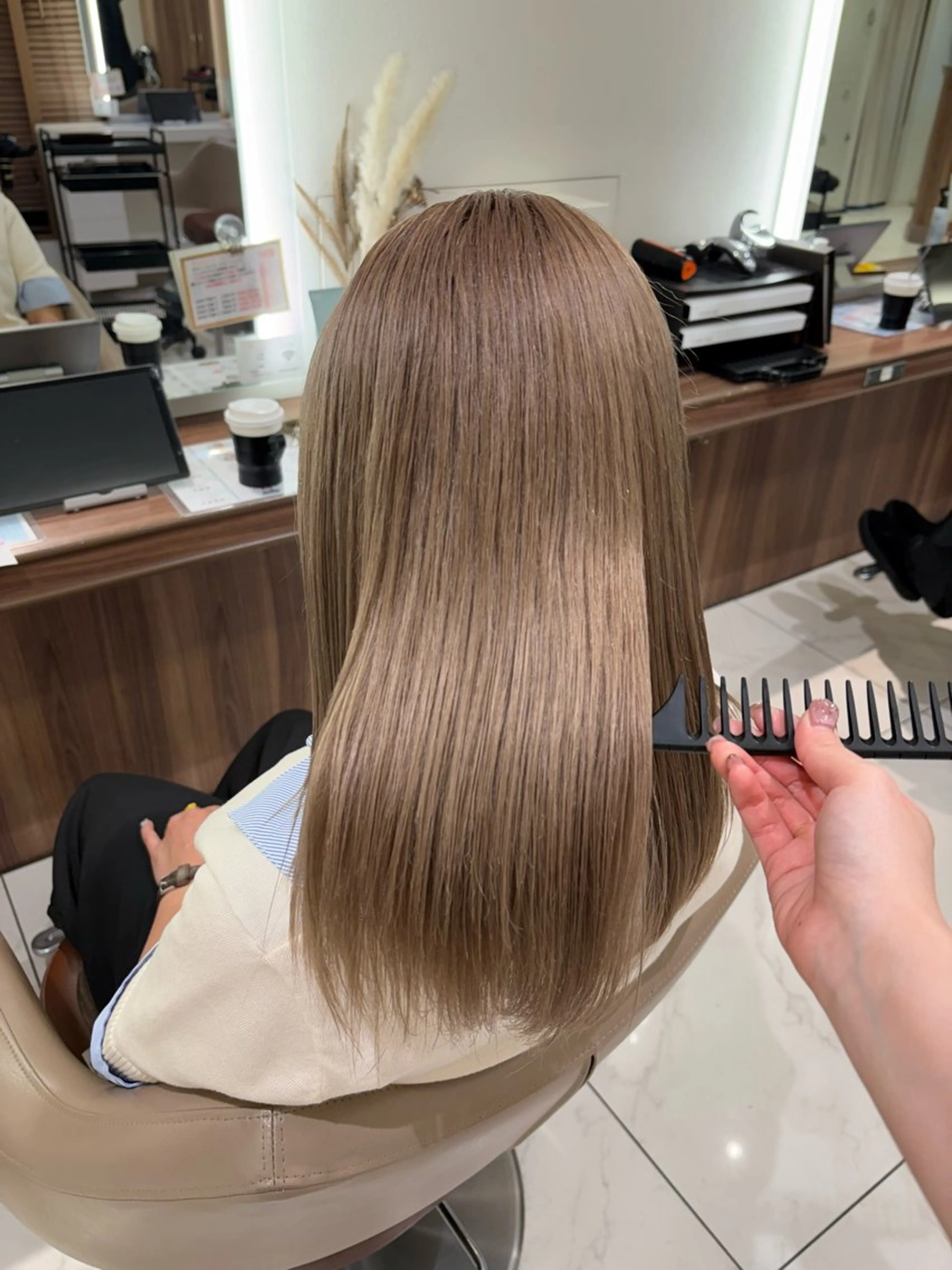 カラー ヘアカラー 加藤芽実カラーリスト ／ミルクティーカラーのヘアスタイル