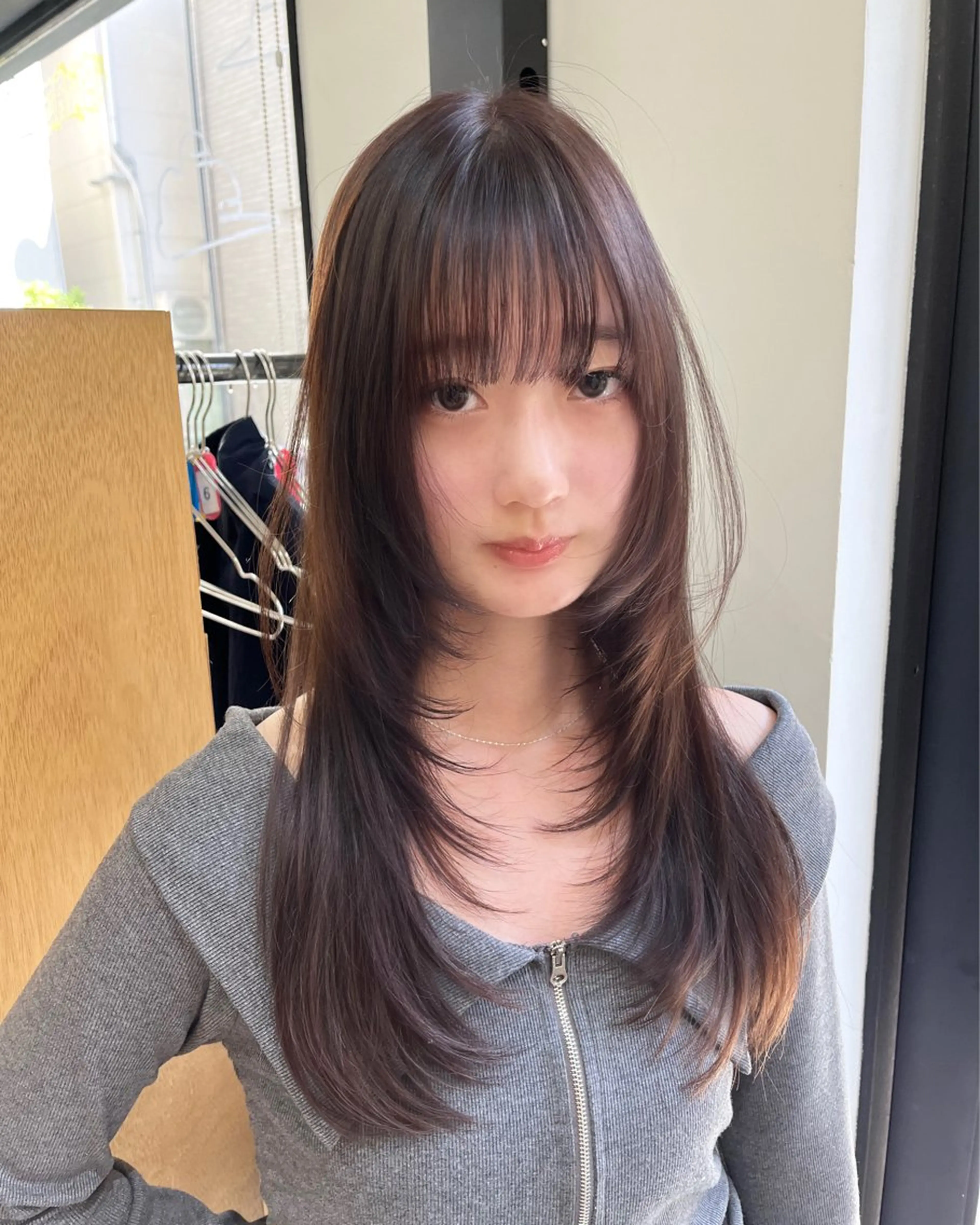 ロング カラー 顔まわりレイヤー レイヤーカット カット ヘアカラー miyu /レイヤー/ブリーチのヘアスタイル