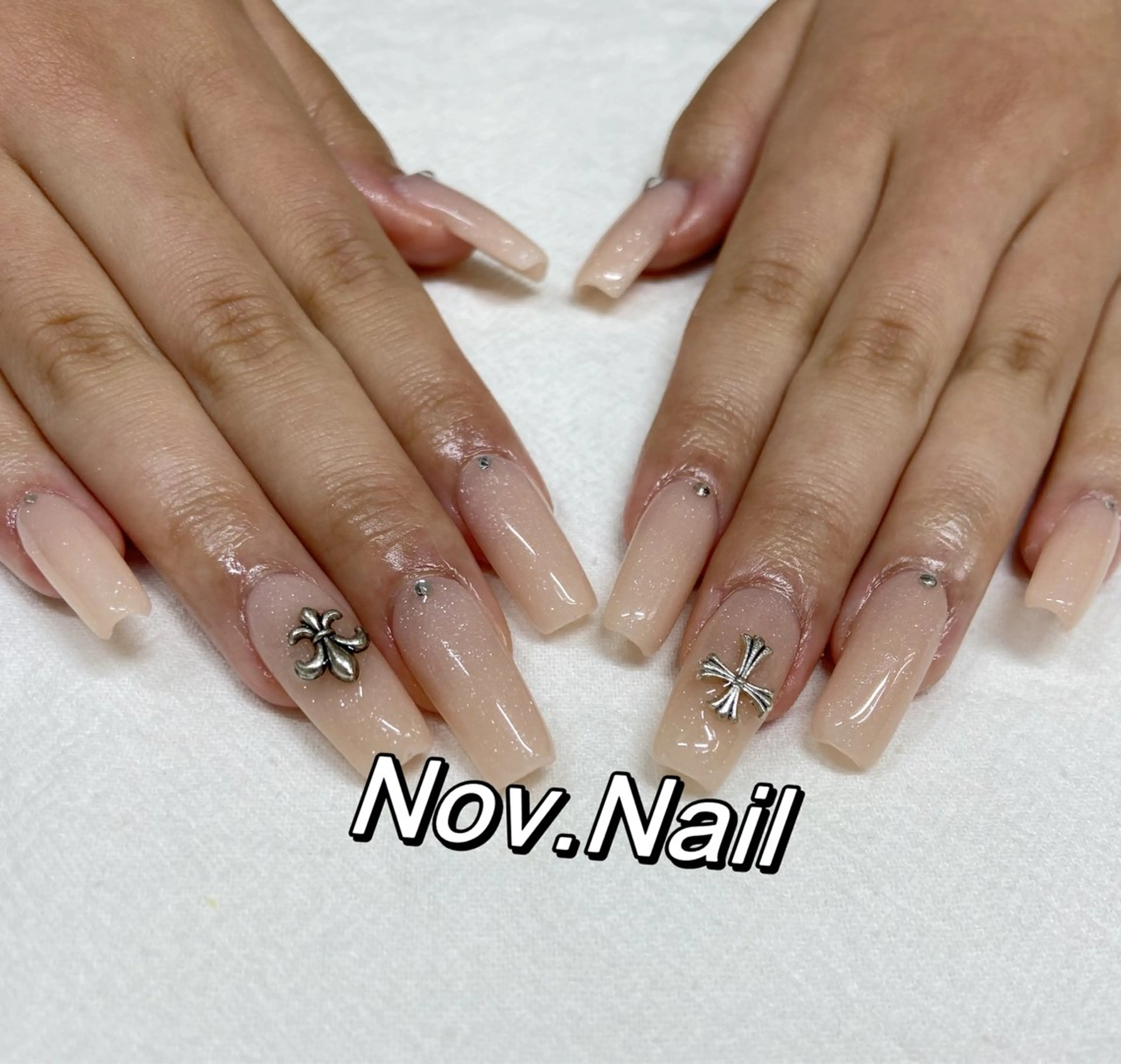 ネイル Nov. ネイルサロンのネイルデザイン