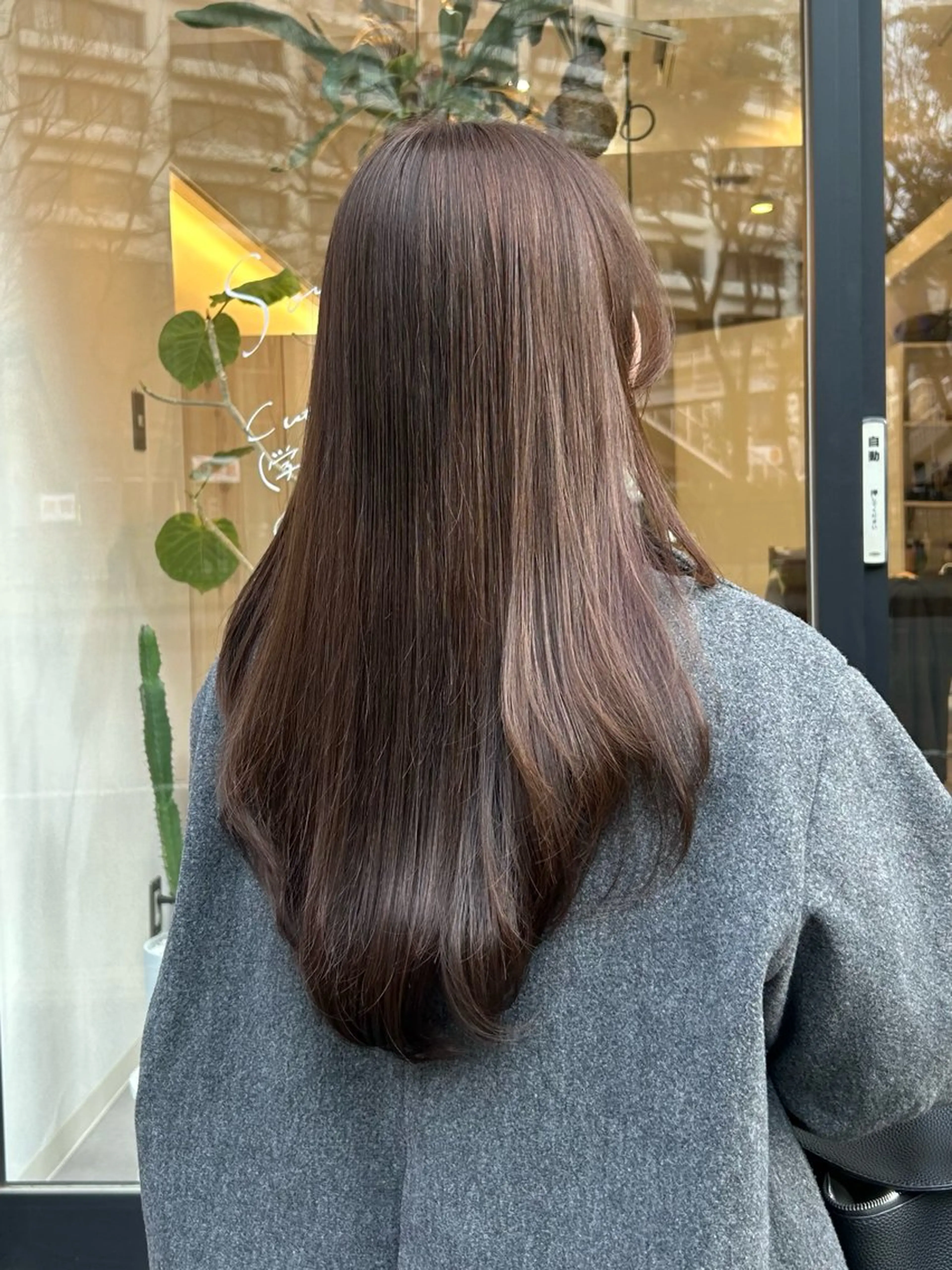 ロング ayaka ［sou］のヘアスタイル