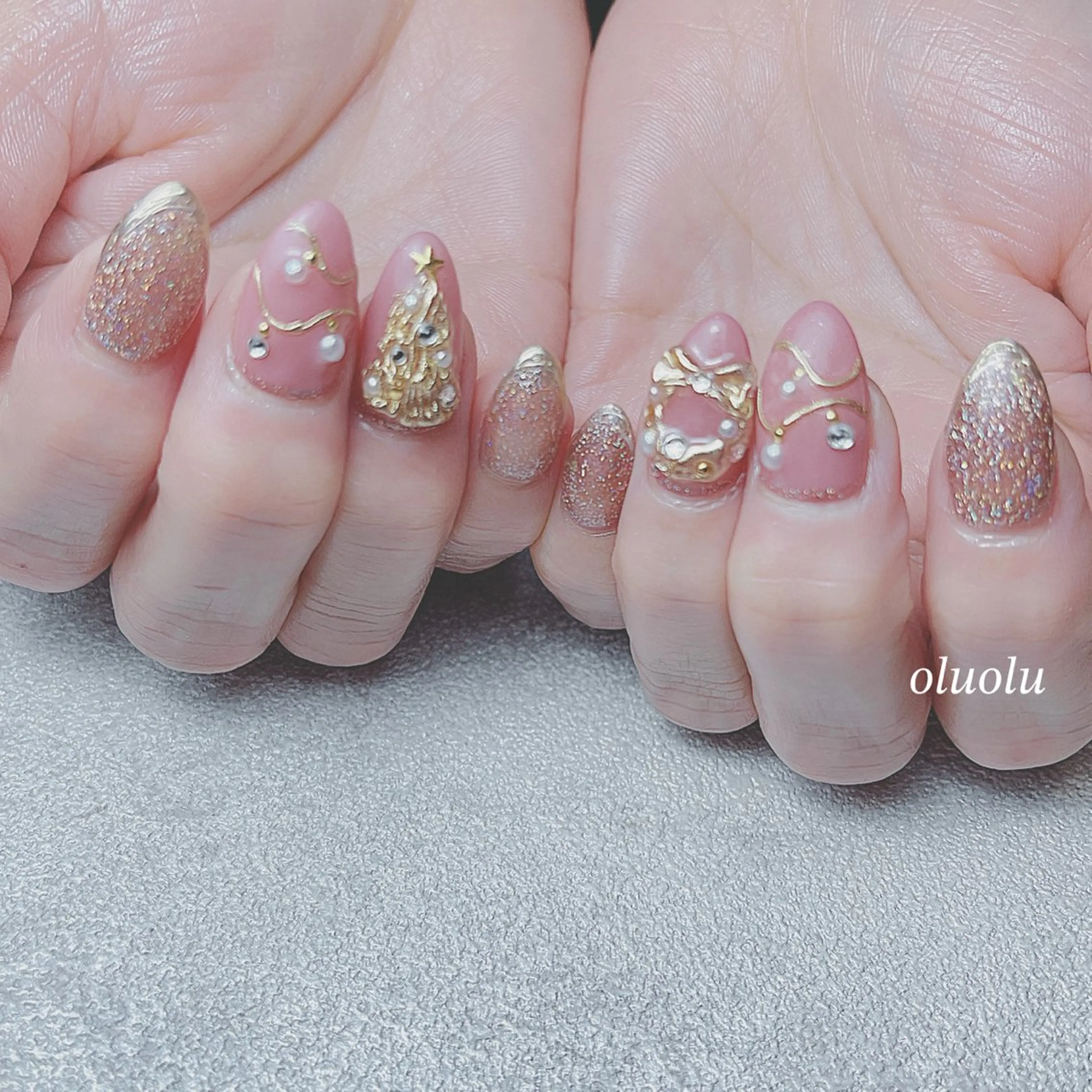 ネイル アートネイル フラッシュネイル ニュアンスネイル 冬ネイル クリスマス ハンドネイル 大村 紬華のネイルデザイン