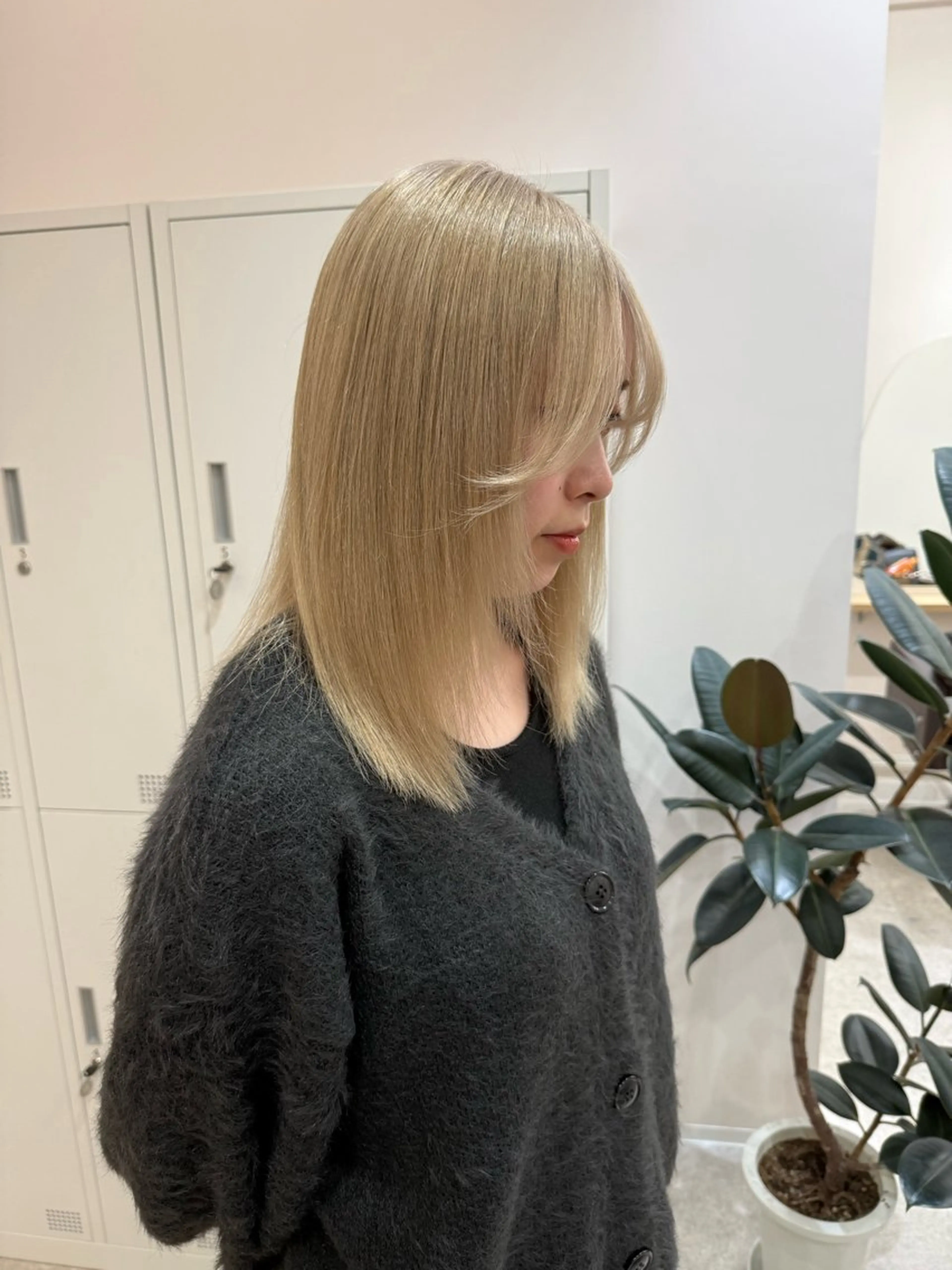 ミディアム 🐈ブリーチ/ベージ ュ/ボブmiyu🐈のヘアスタイル