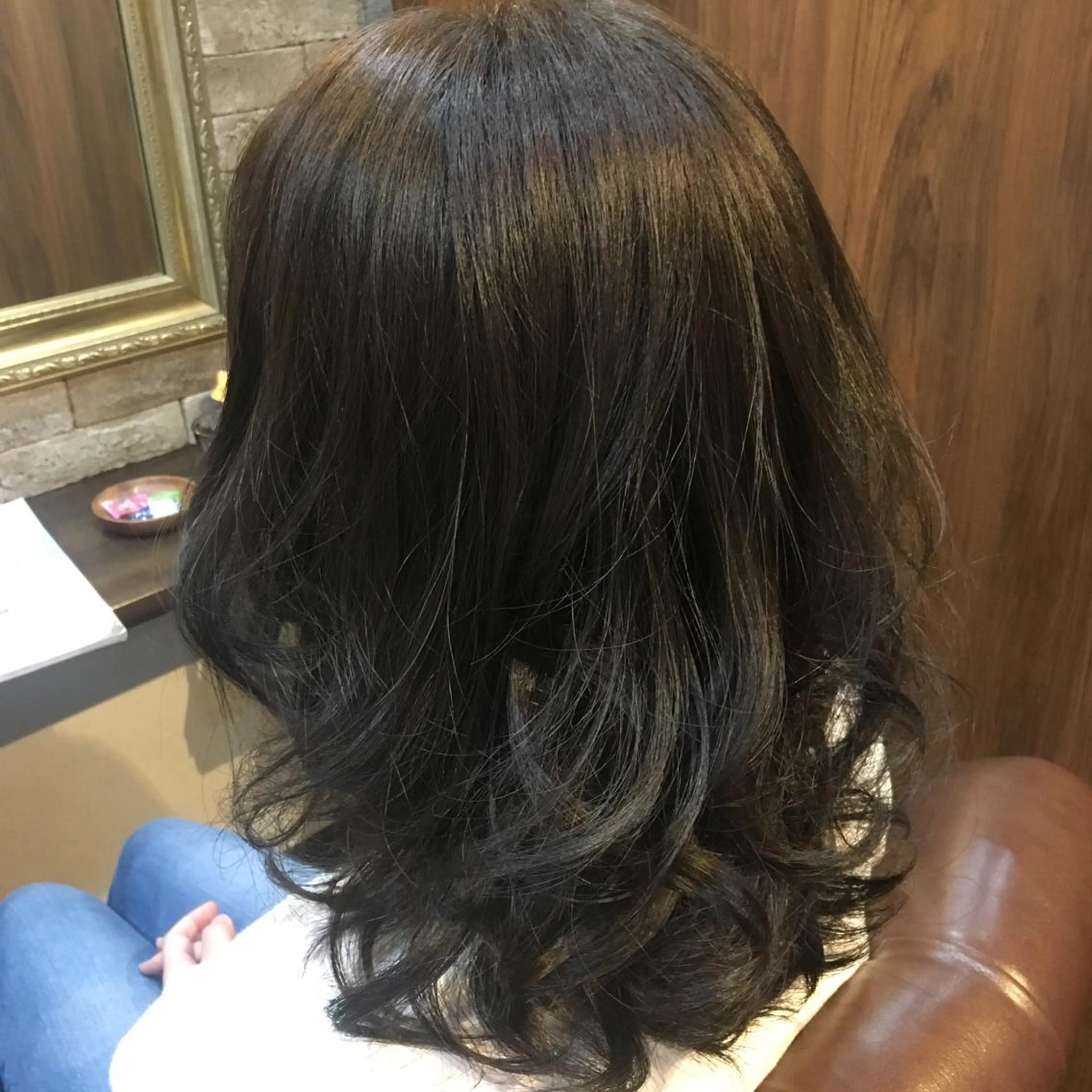 ミディアム カラー パーマ HairDesign Azurのヘアスタイル
