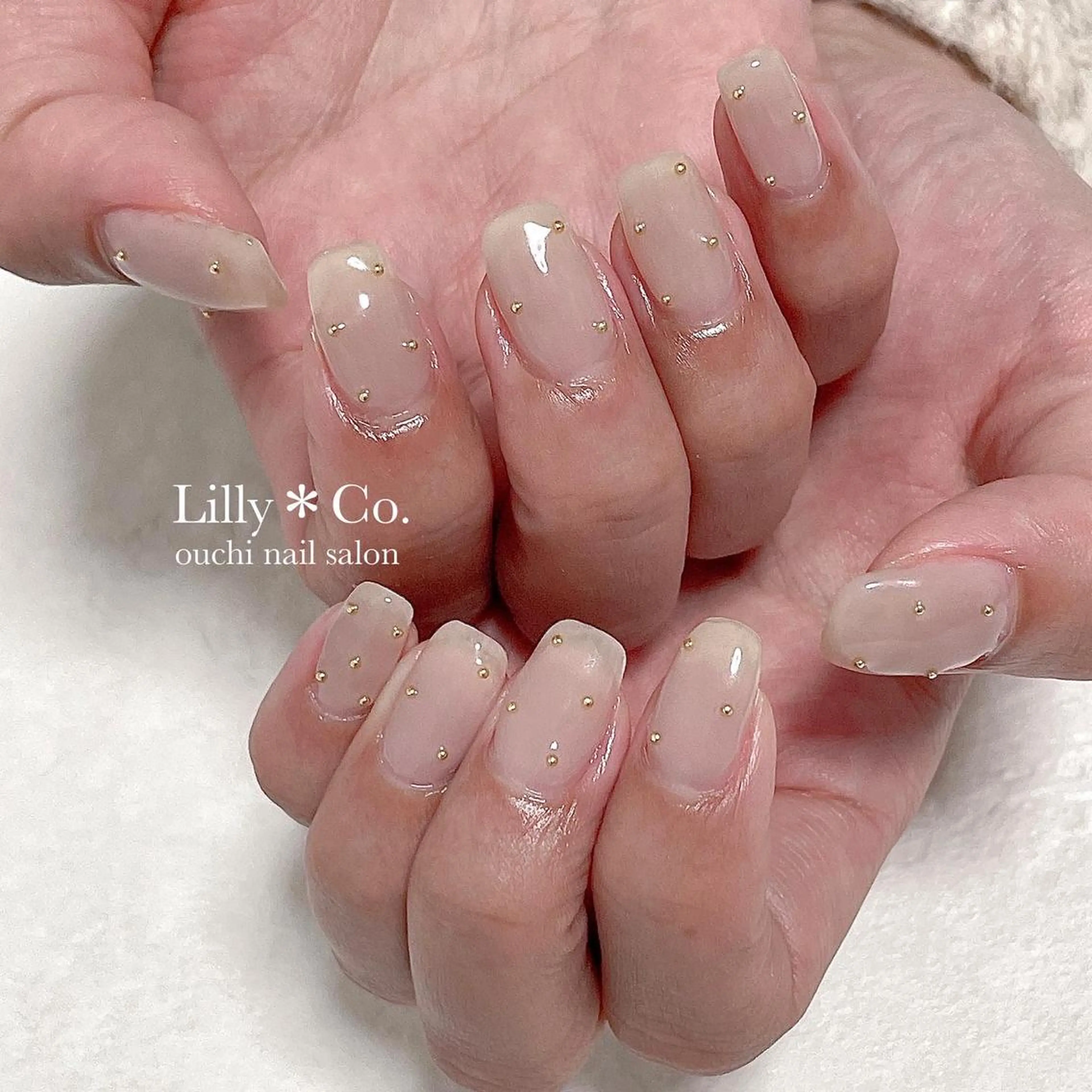 ネイル シンプルネイル ハンドネイル ハンドケア Lilly Co.のネイルデザイン