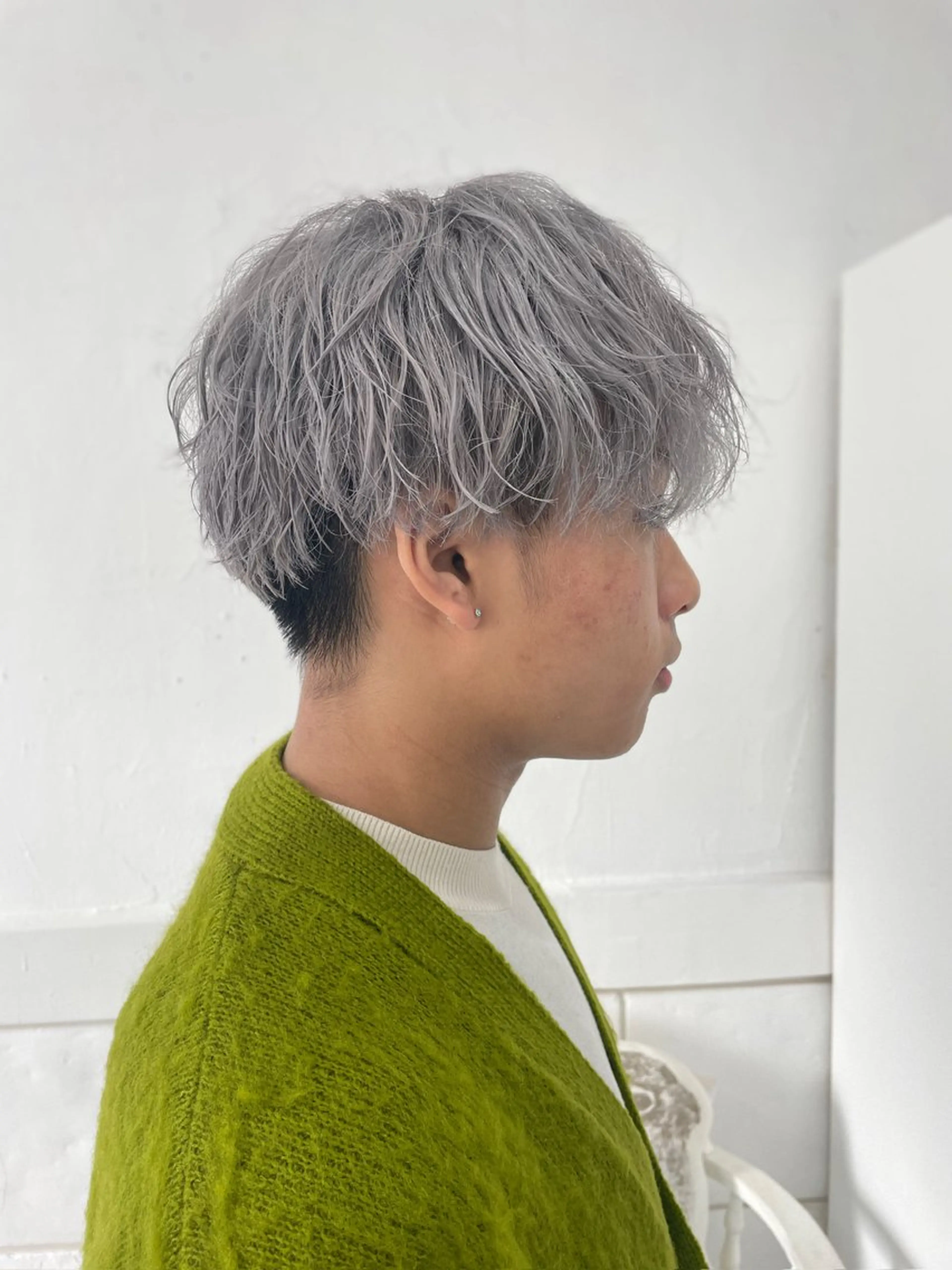 カラー メンズ メンズブリーチ ブリーチ シルバー ホワイトシルバー ヘアカラー NeF所属・miku🌿‬ パーマ/美髪矯正🌿のヘアスタイル