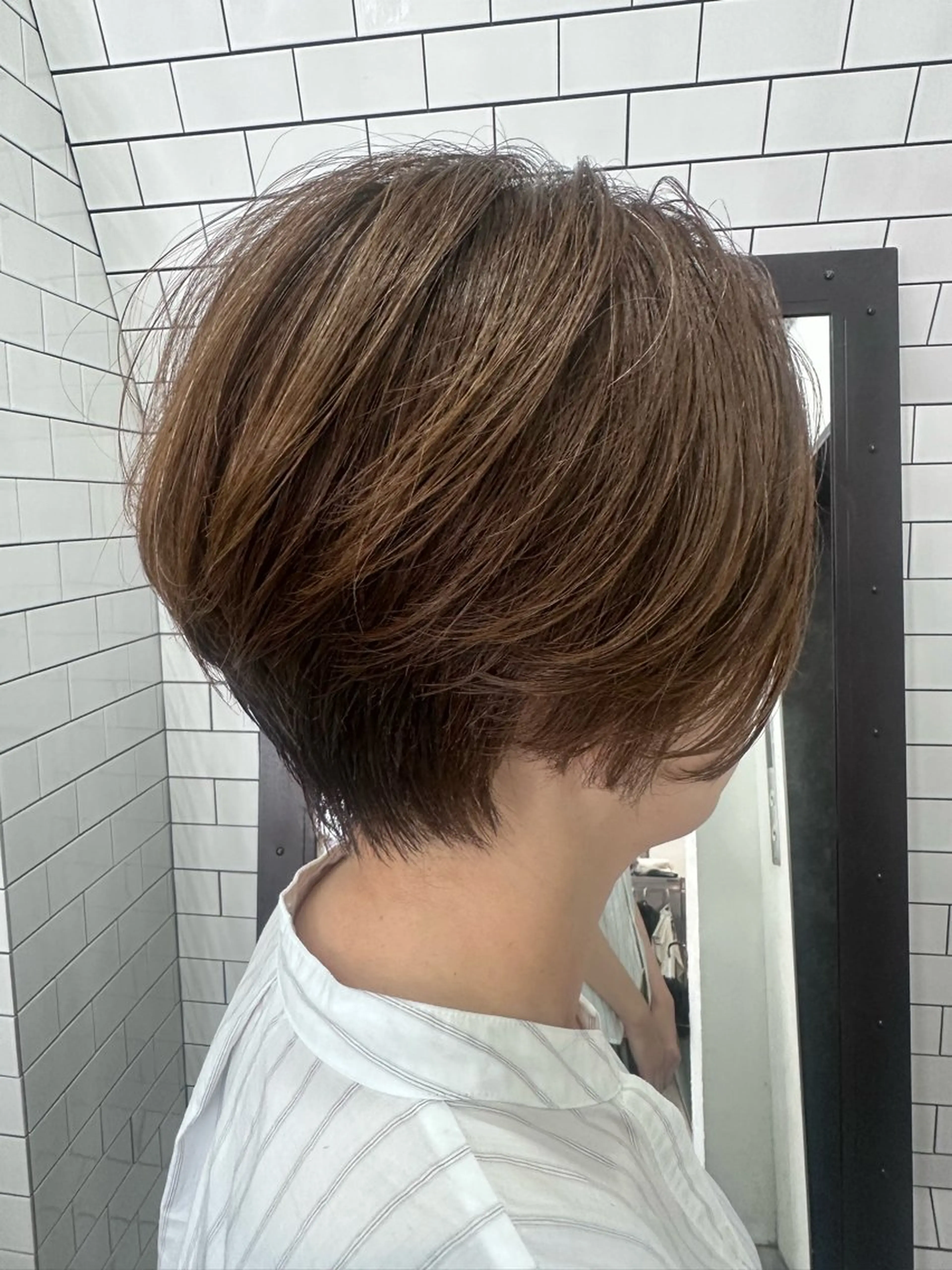 ショート カット ヘアカラー トリートメント 妙見 知洋のヘアスタイル