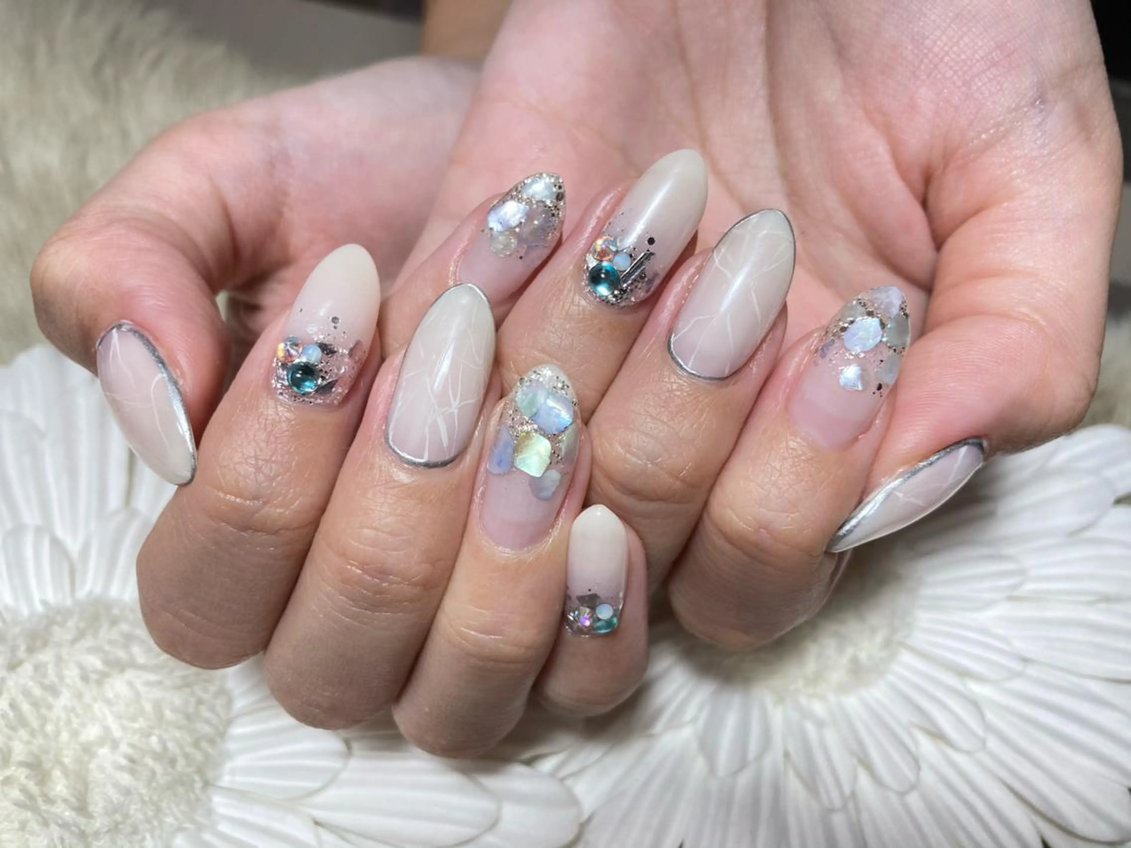 ネイル Yakko pas á pasのネイルデザイン