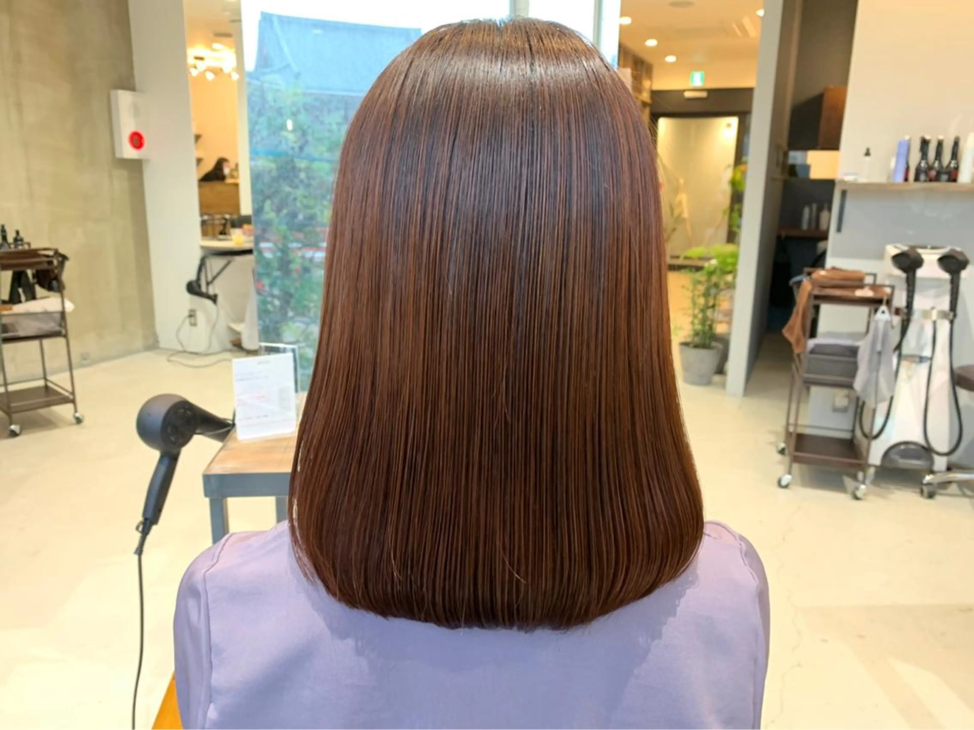 ミディアム カラー 鈴木 美紅のヘアスタイル