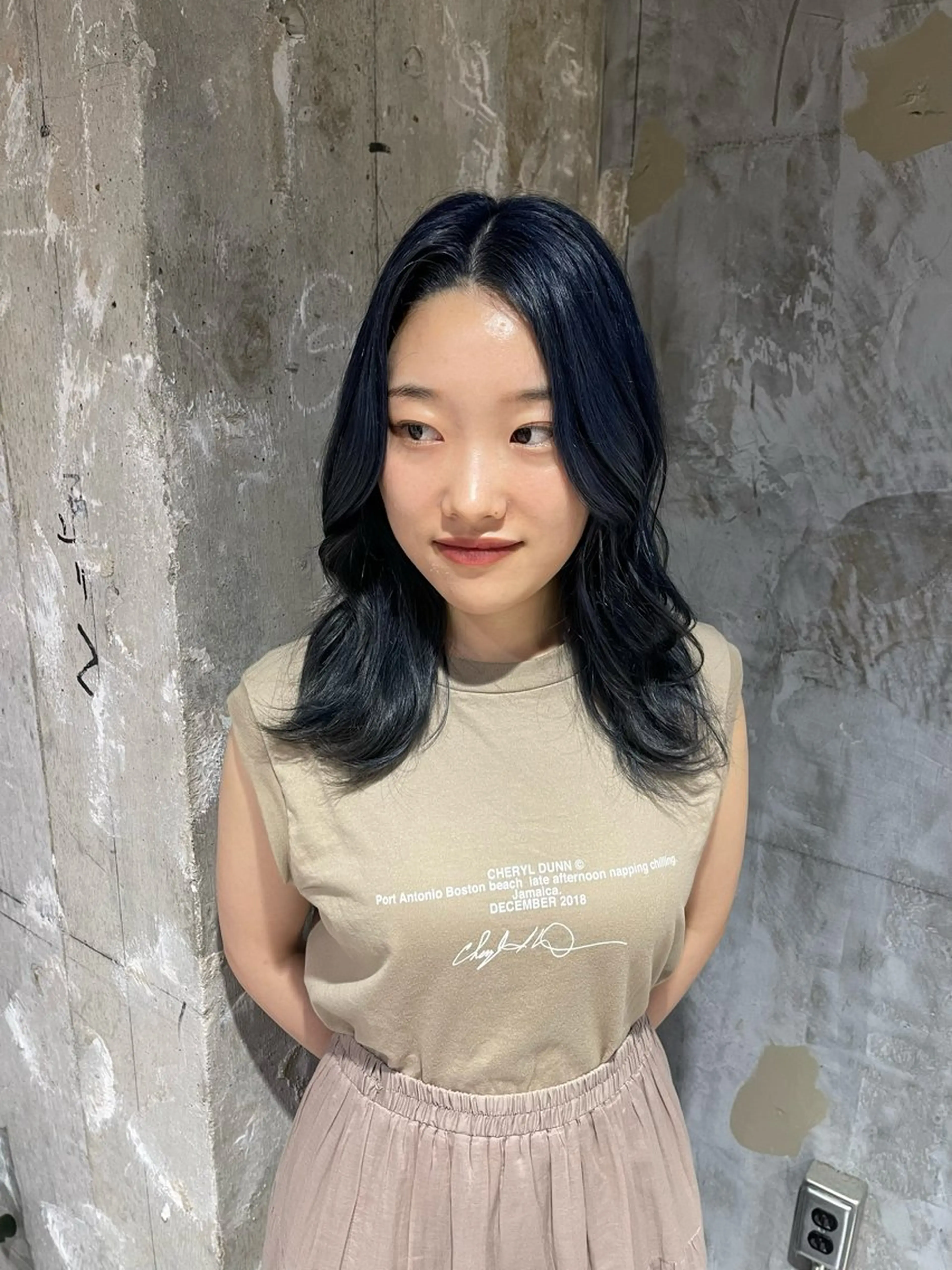 セミロング カラー esse所属・阪倉 美玲のヘアスタイル