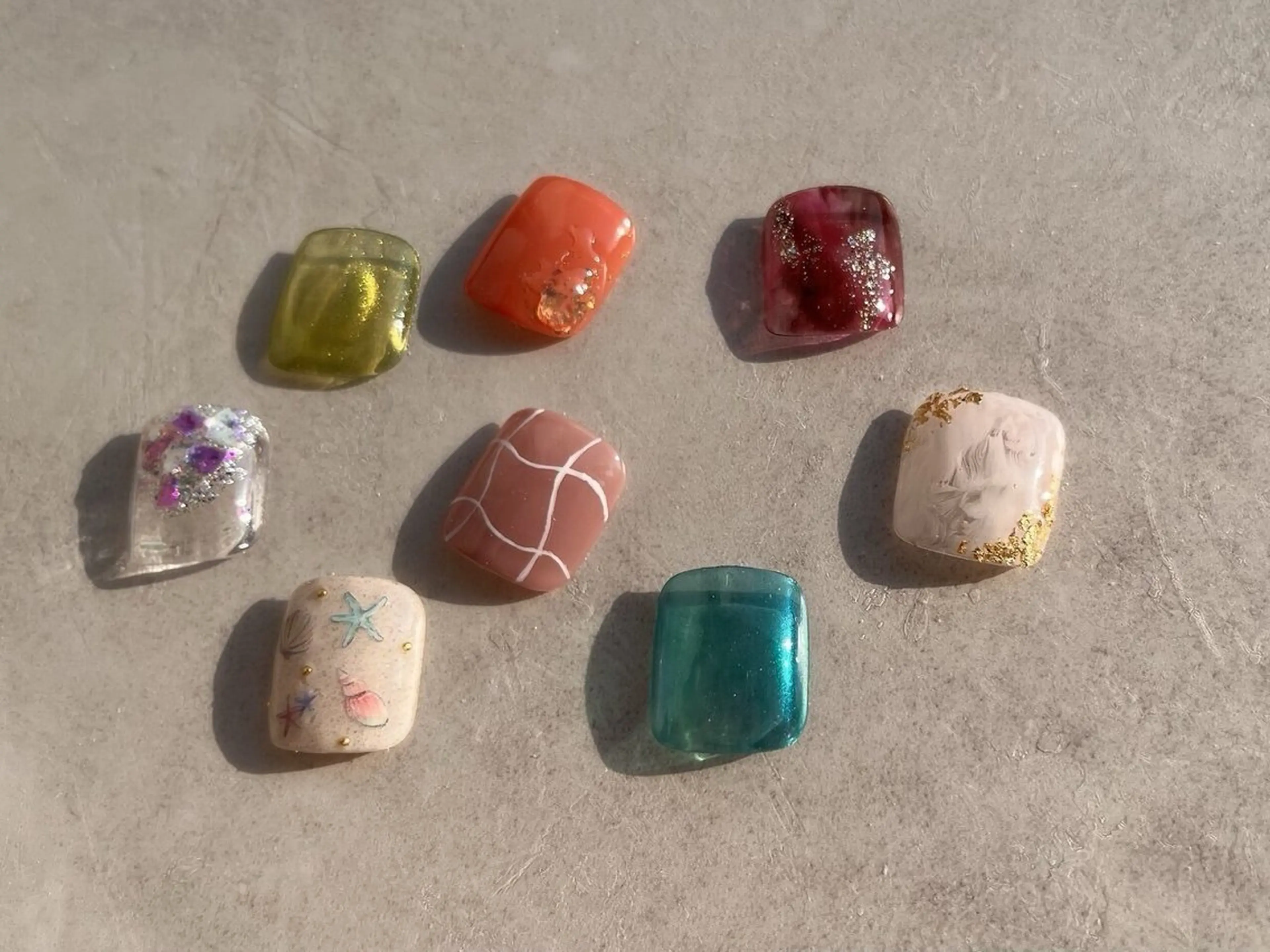 ネイル アートネイル Mahiru ➰🎀🤍のネイルデザイン