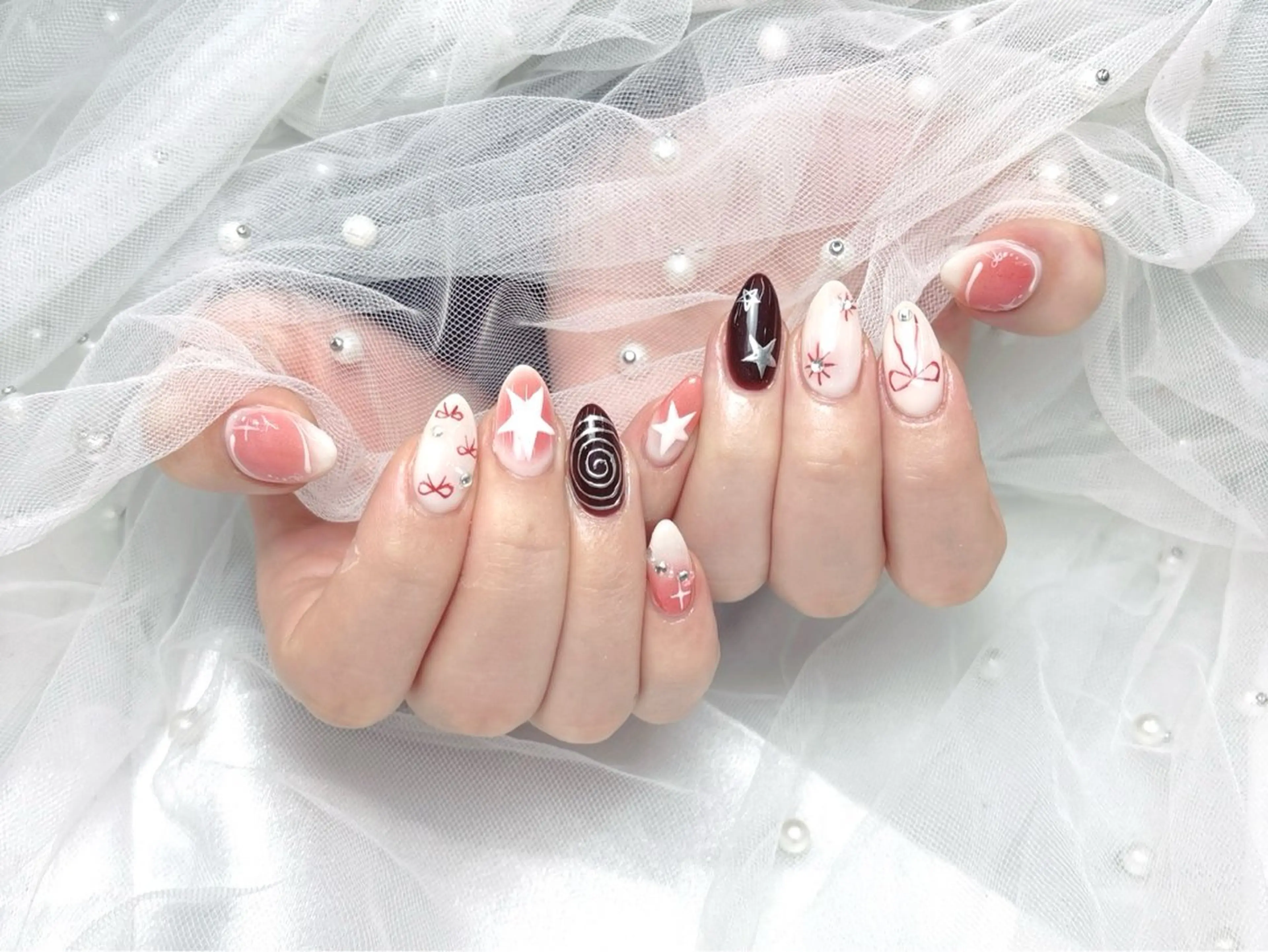 ネイル アートネイル ハンドネイル ハンドケア R1🎀Nail💕 池袋東口店のネイルデザイン