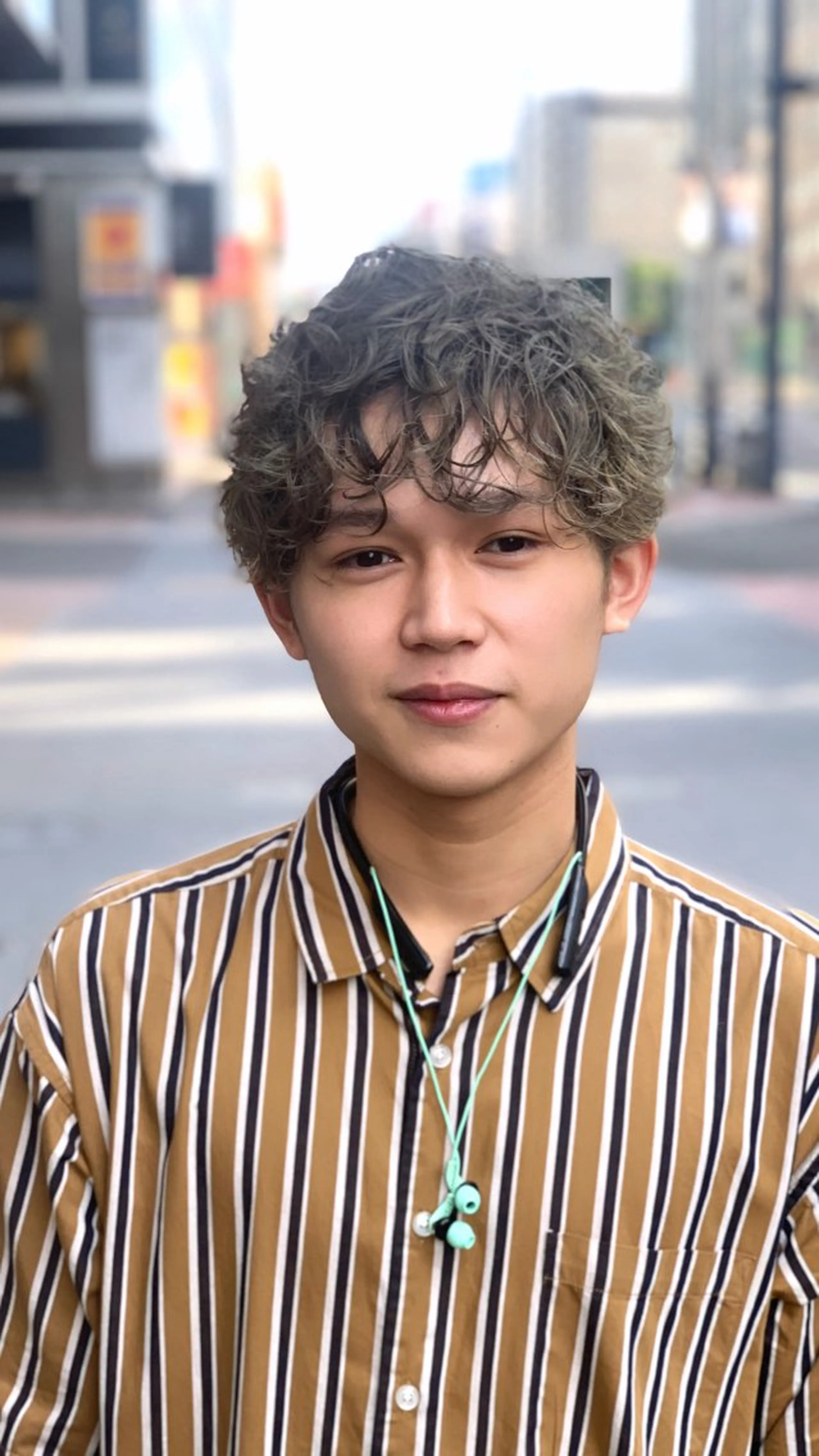 ショート カラー ブリーチ カット ヘアカラー ハイライト✨髪質改善 TAKAさんです😊のヘアスタイル