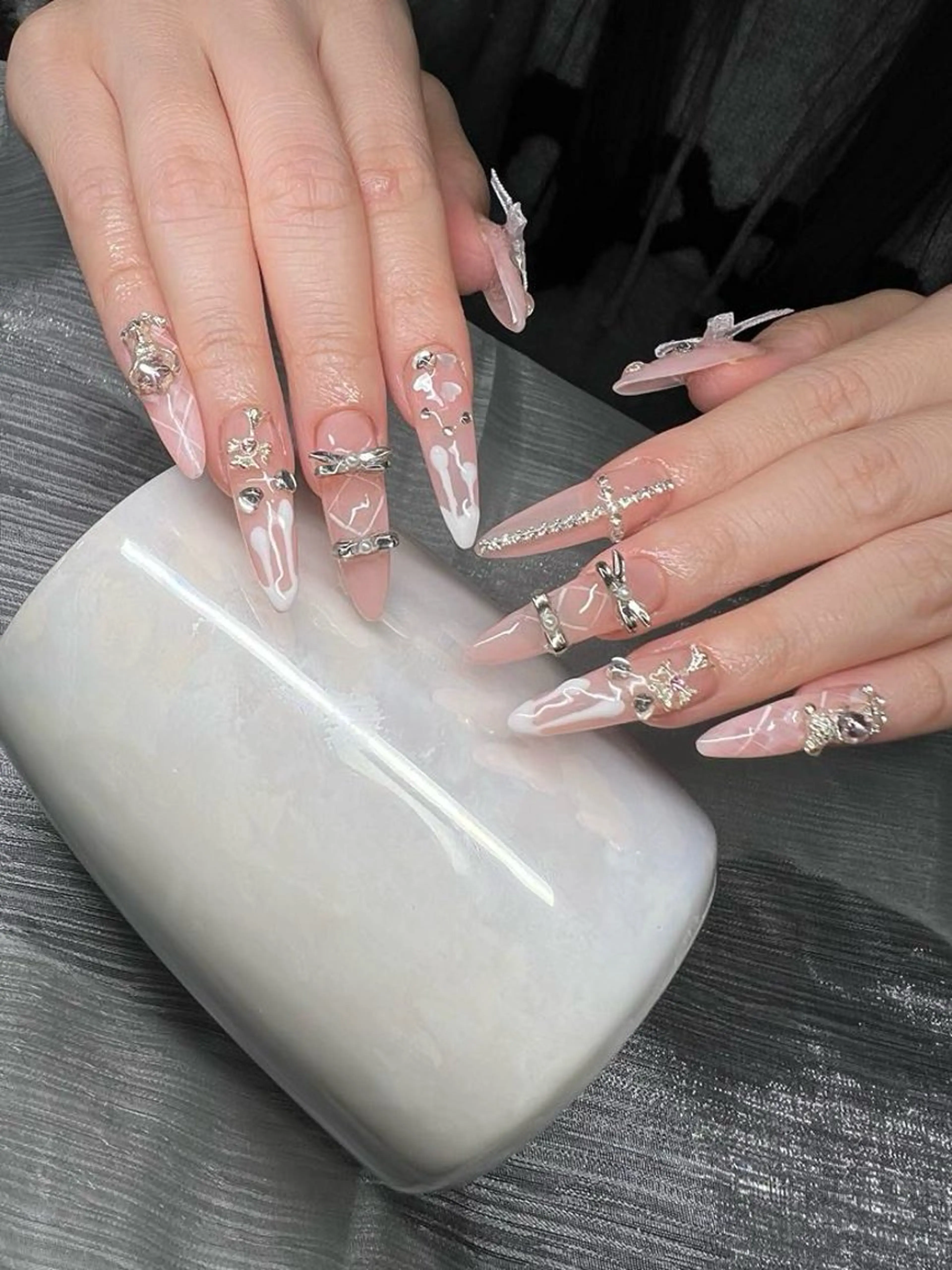 ネイル 長さ出し グラデーション キラキラネイル マグネットネイル ミラーネイル Lee Nails チップ長さだし専門店のネイルデザイン