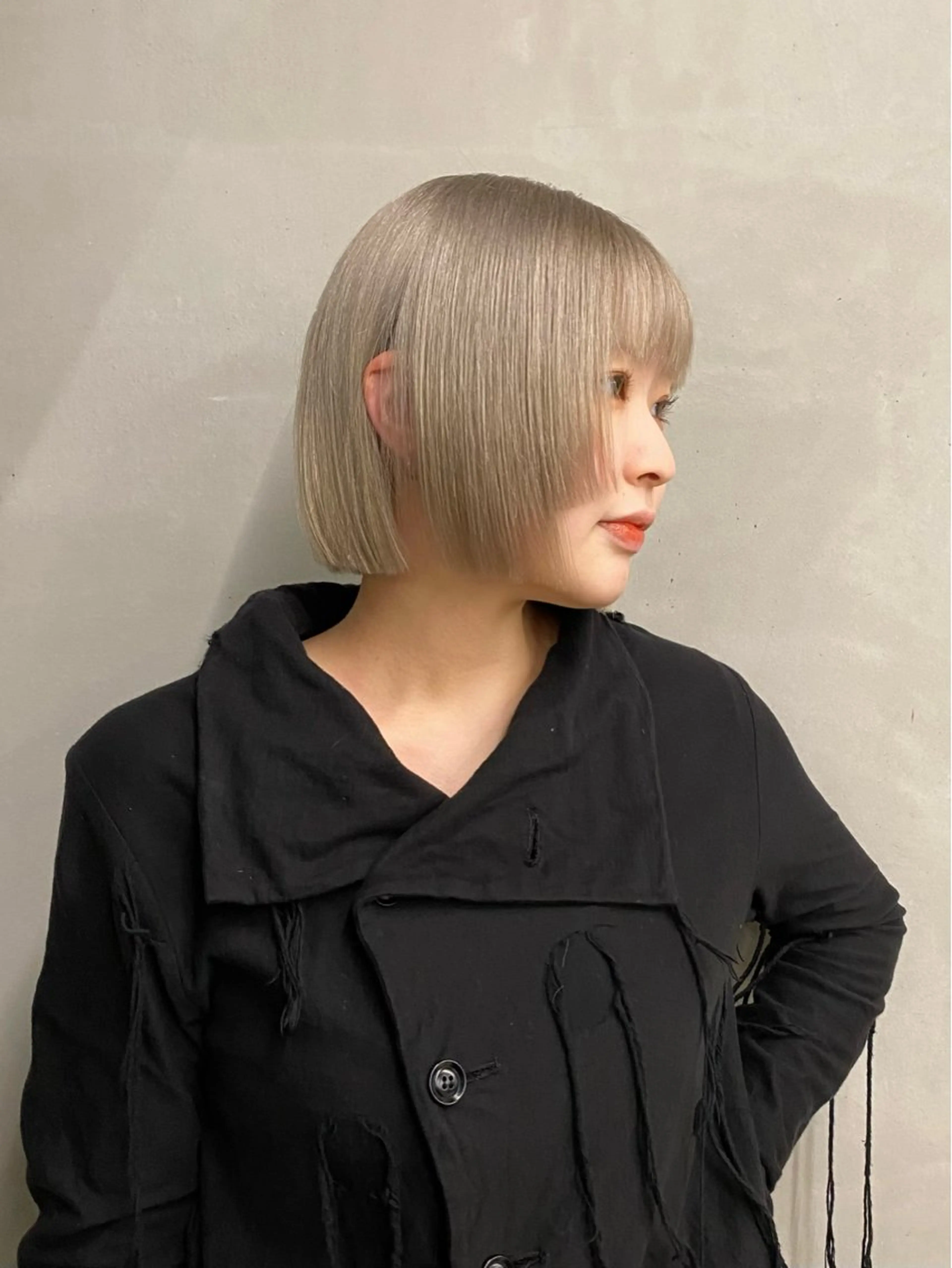 ミディアム カラー ヘアアレンジ グレージュ 姫カット mina 🌷のヘアスタイル