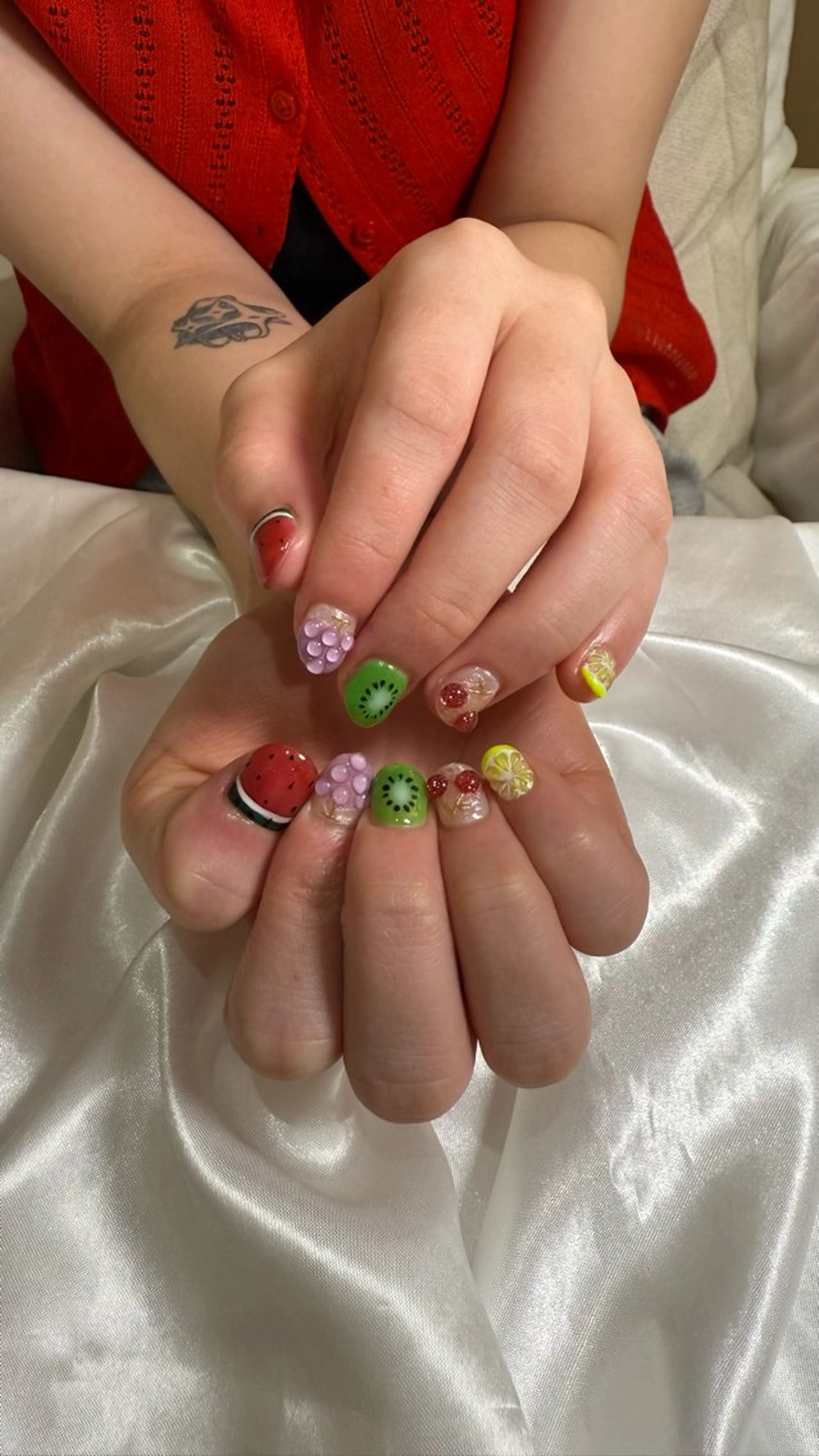 ネイル 栗林 夏鈴のネイルデザイン