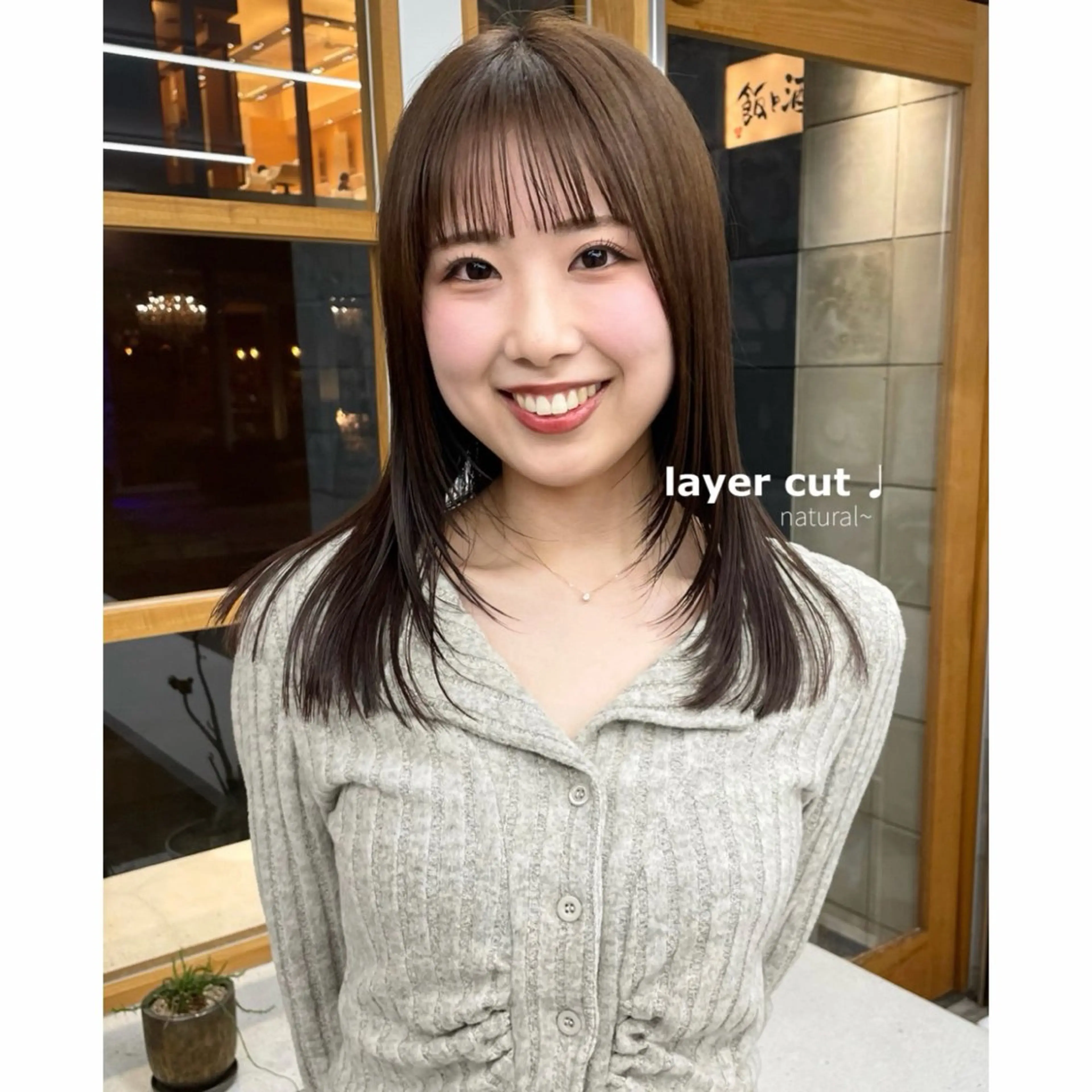 ミディアム 顔まわりレイヤー レイヤーカット カット mine所属・榛葉 夢乃のヘアスタイル