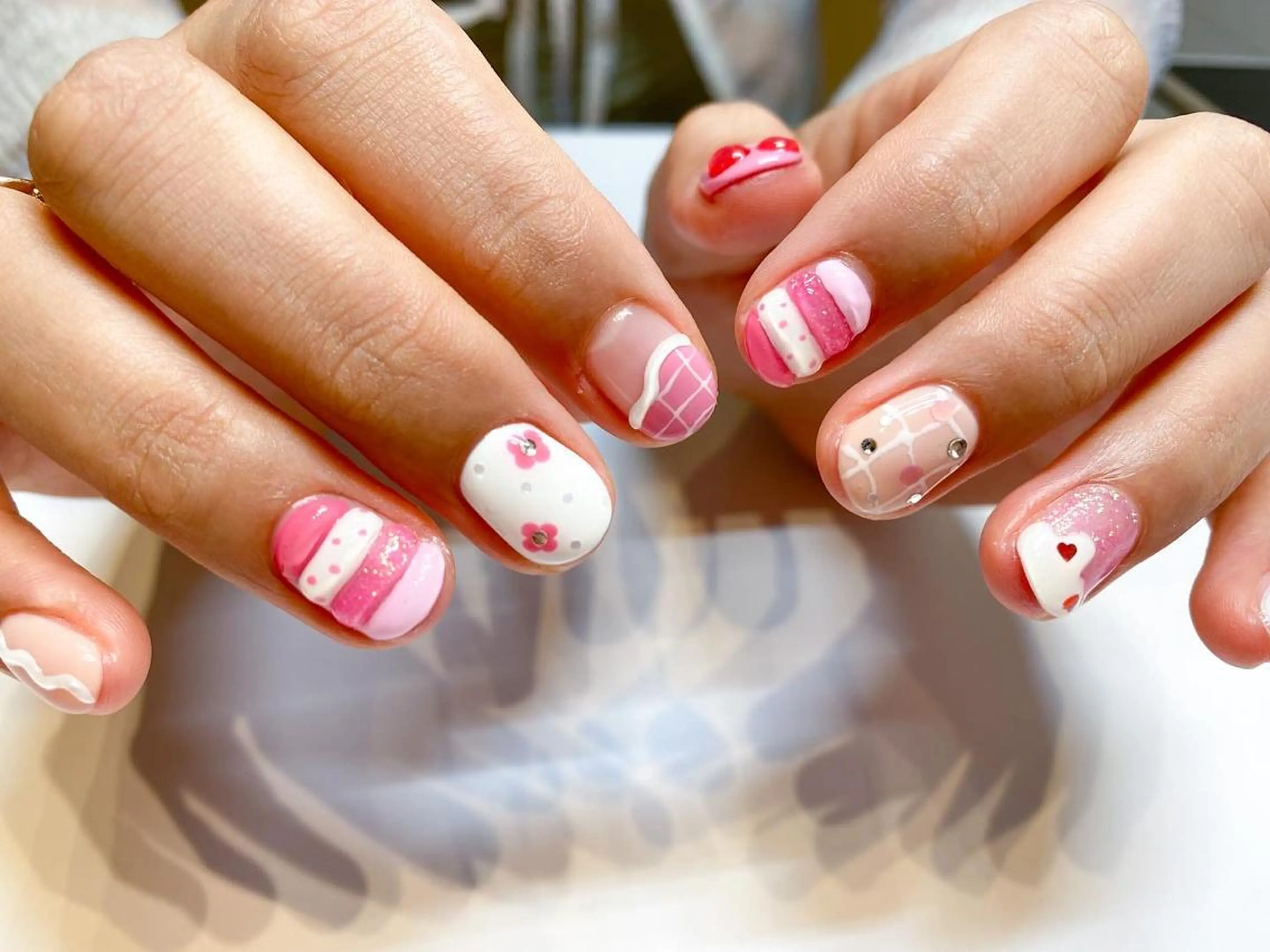 ネイル ピンク ハンドネイル 表参道colore所属・表参道colore店 REICAのネイルデザイン