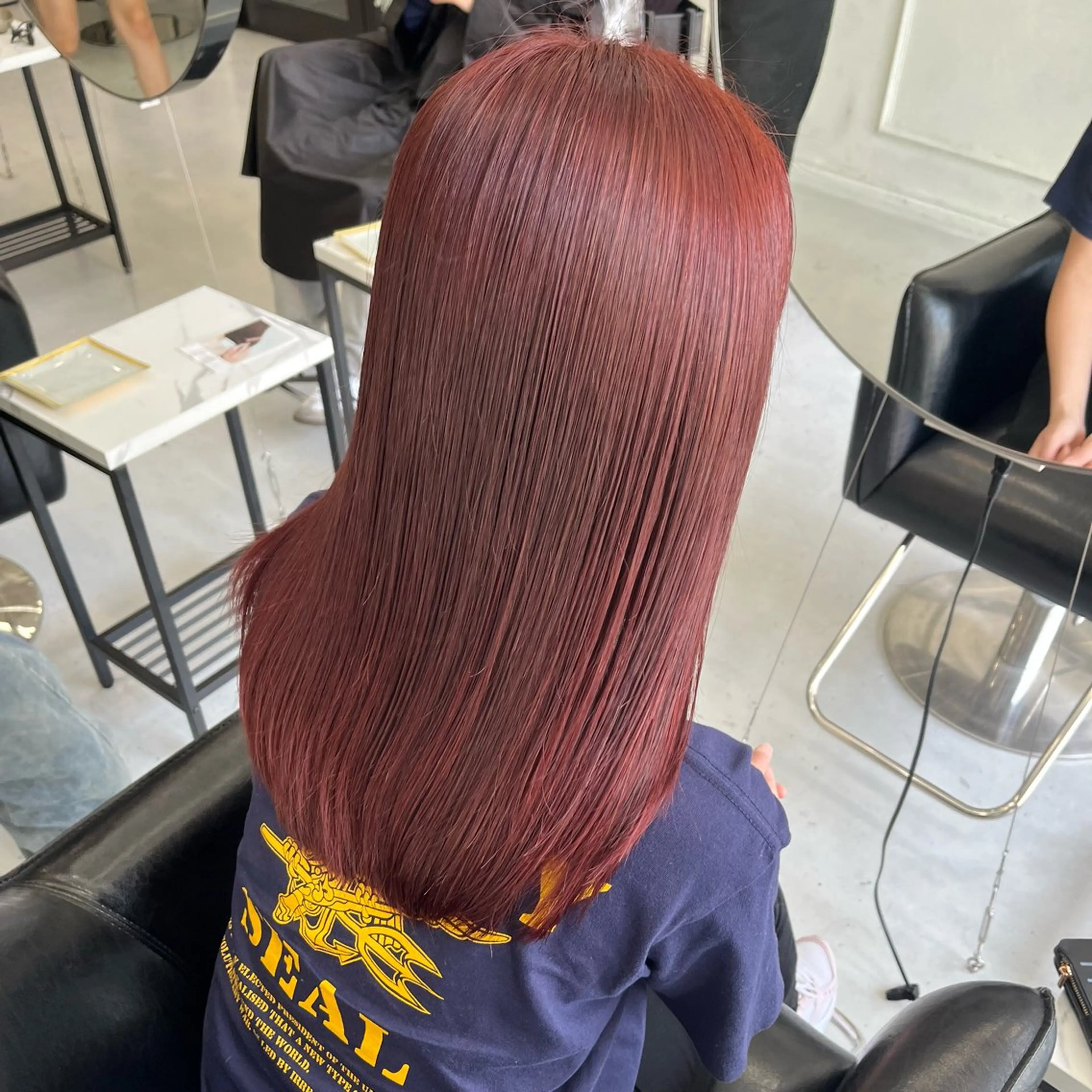 セミロング カラー MaisonHALU 梅木琉衣のヘアスタイル