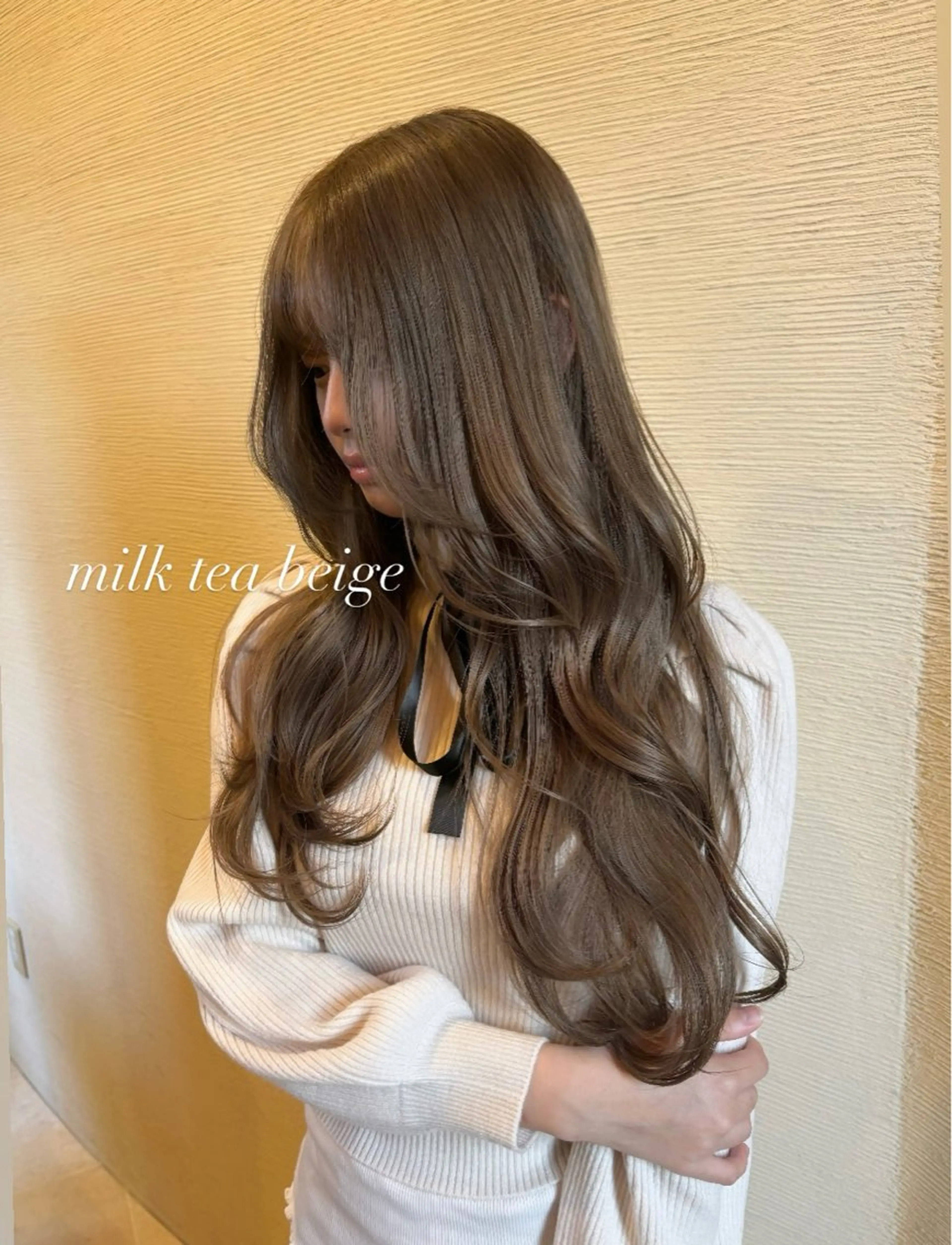 ロング カラー ベージュカラー ブリーチ ミルクティーベージュ ヘアカラー トリートメント 中村 朱里のヘアスタイル