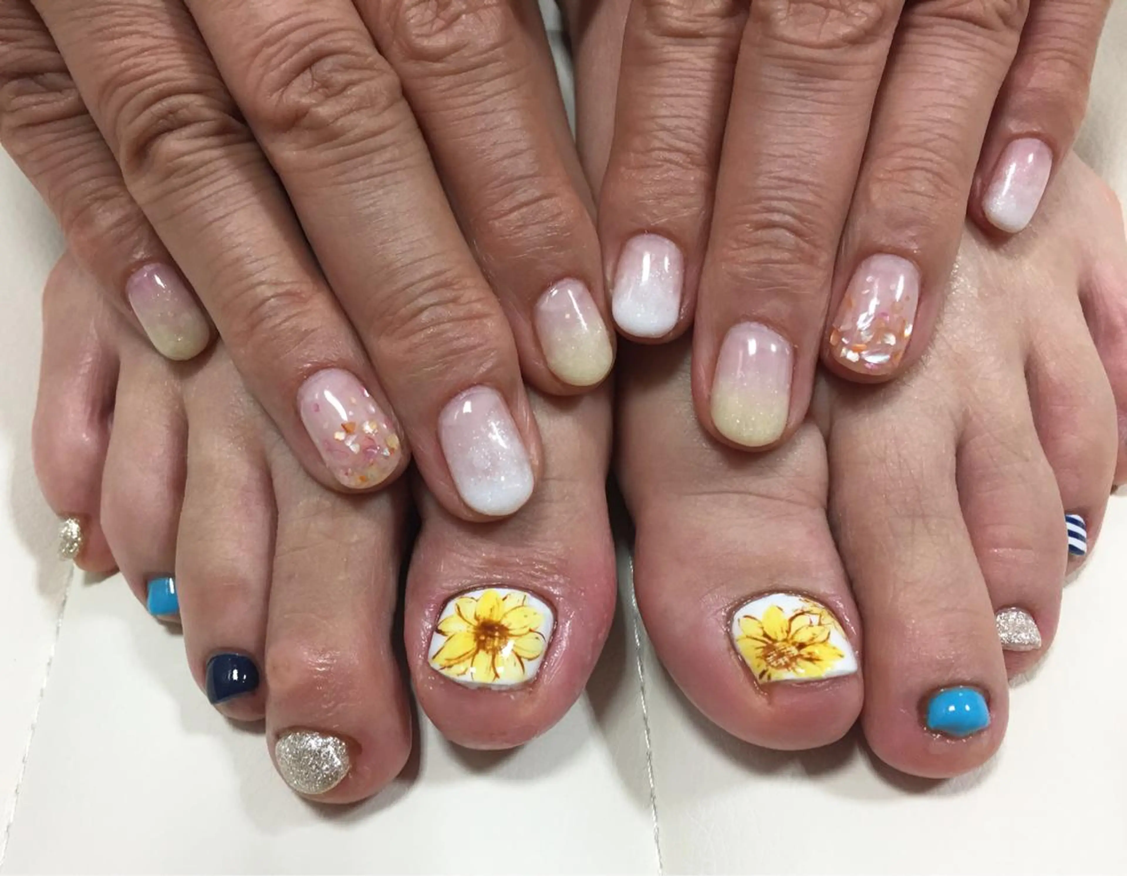 ネイル フットネイル 吉村 美咲のネイルデザイン