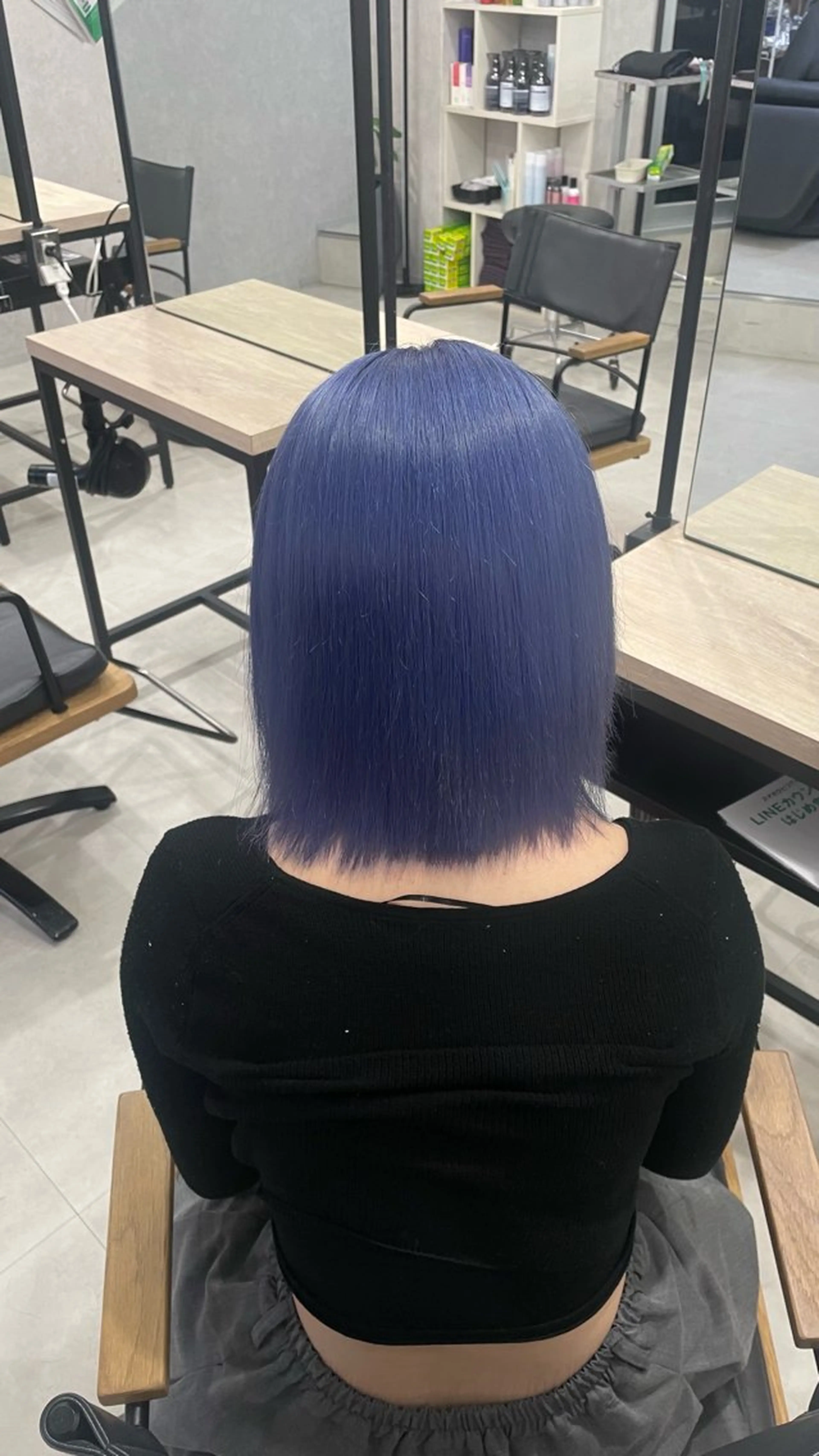 セミロング LOWRL所属・🎀ブリーチ/ エクステ/渋谷🎀のヘアスタイル