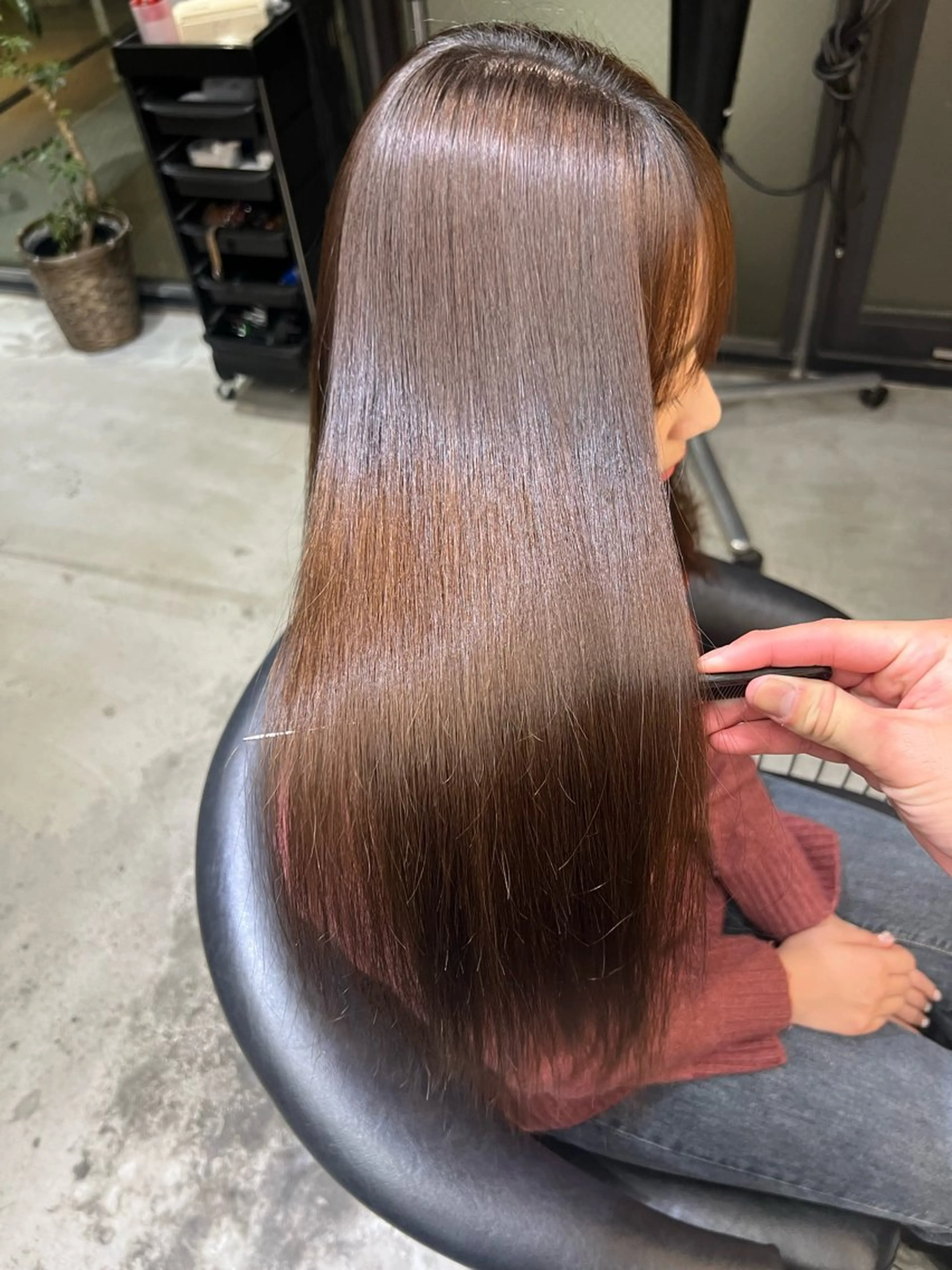 セミロング カット 縮毛矯正 トリートメント ヘアセット 艶透明感カラー/ 髪質改善/三ツ木一生のヘアスタイル