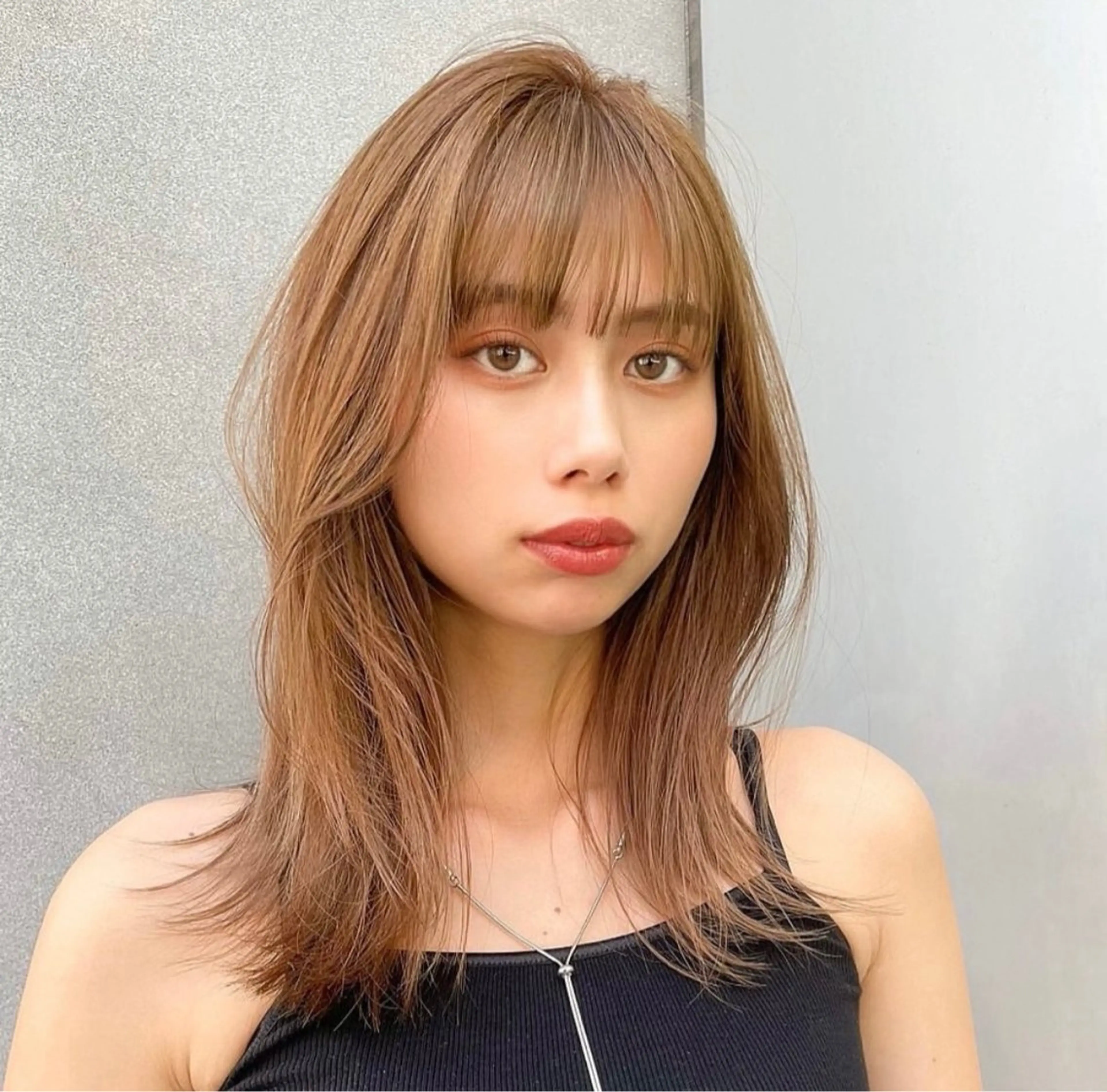 ミディアム カラー くびれヘア TOI所属・内野   龍海 / レイヤーカットのヘアスタイル