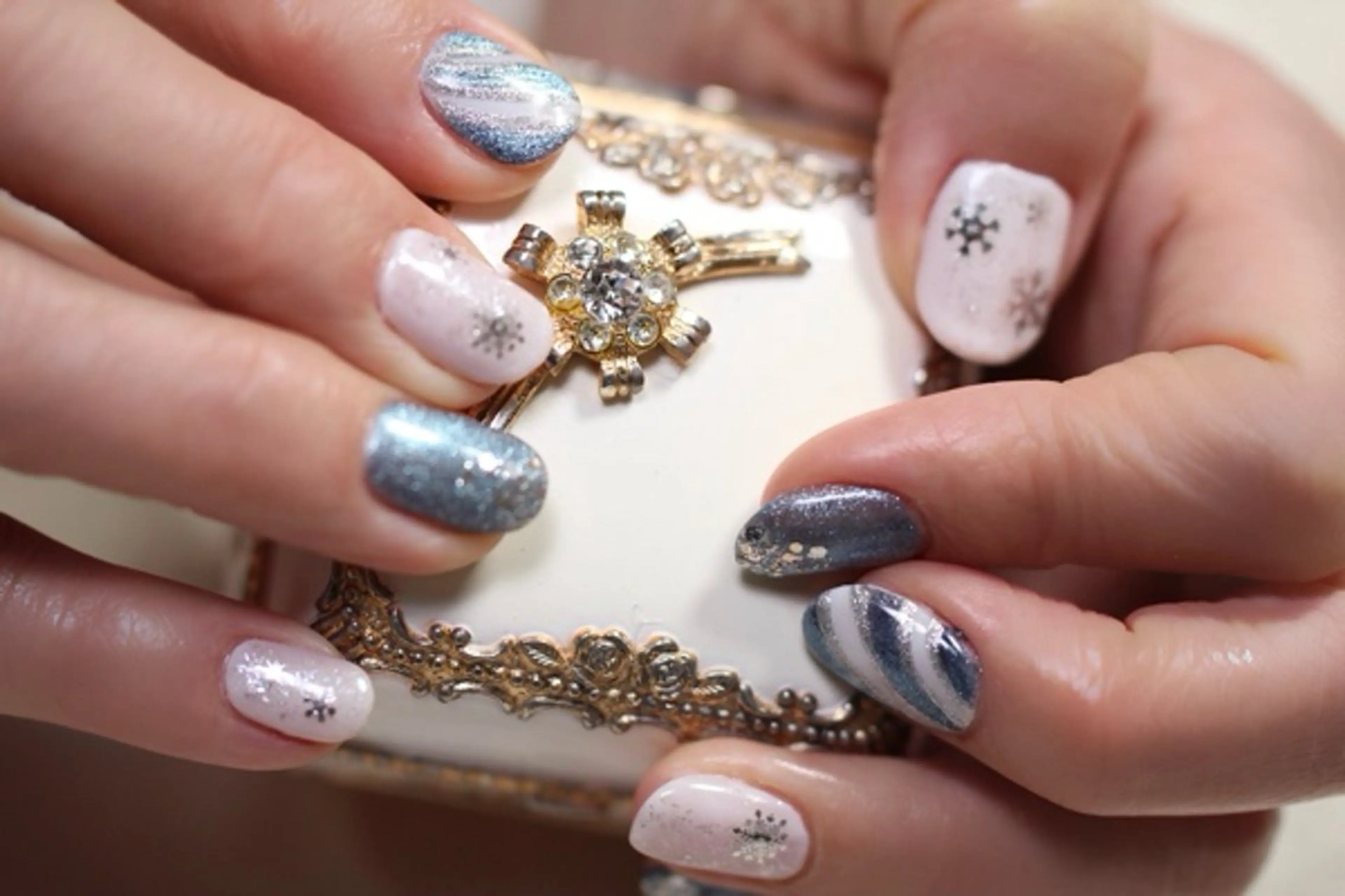 ネイル アートネイル ジェルネイル マグネットネイル ママリンド　志村坂上店所属・しみ えんのネイルデザイン