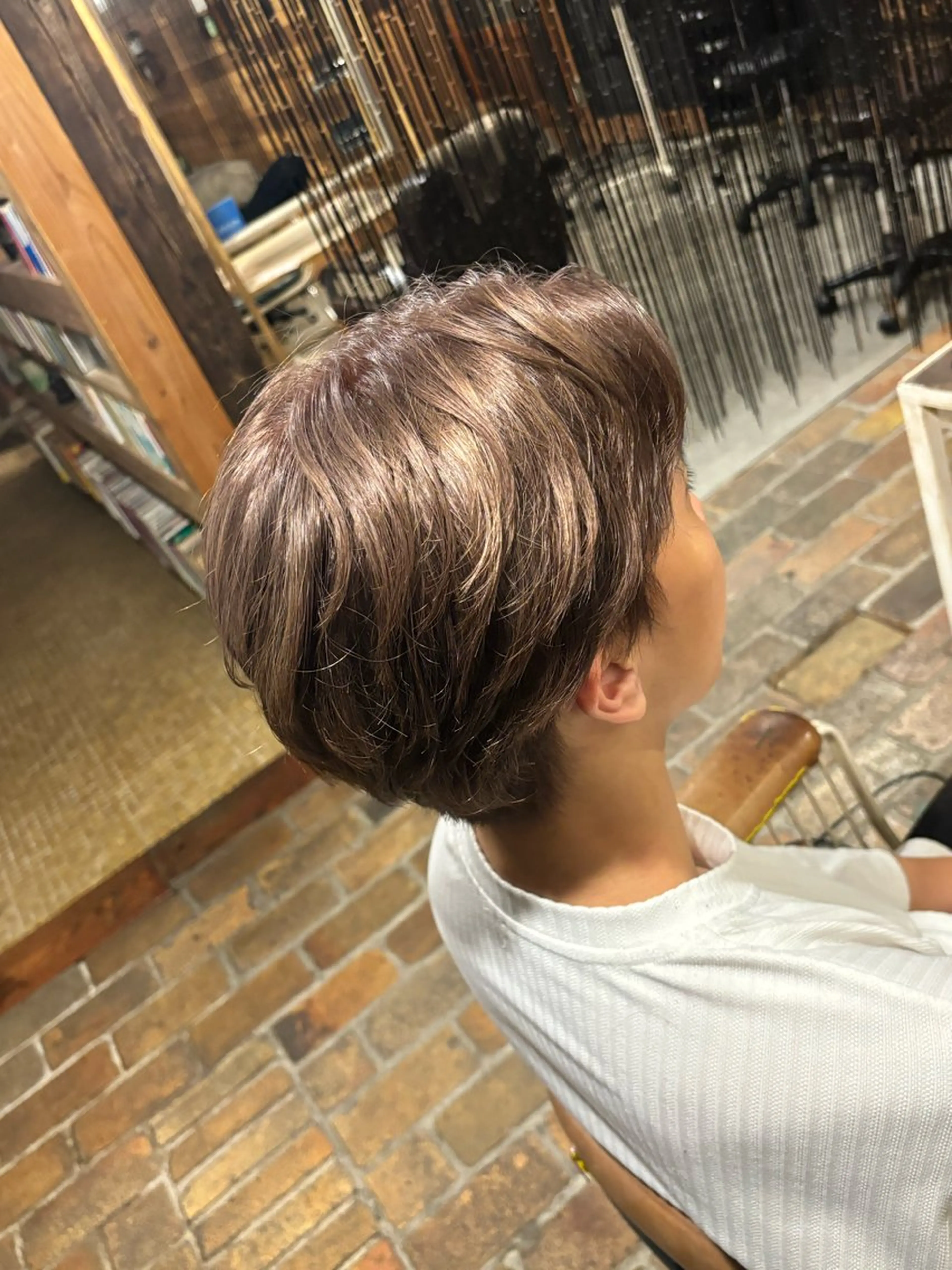 メンズ メンズブリーチ ヘアカラー トリートメント テントヘアー所属・tent平島 叶也のヘアスタイル