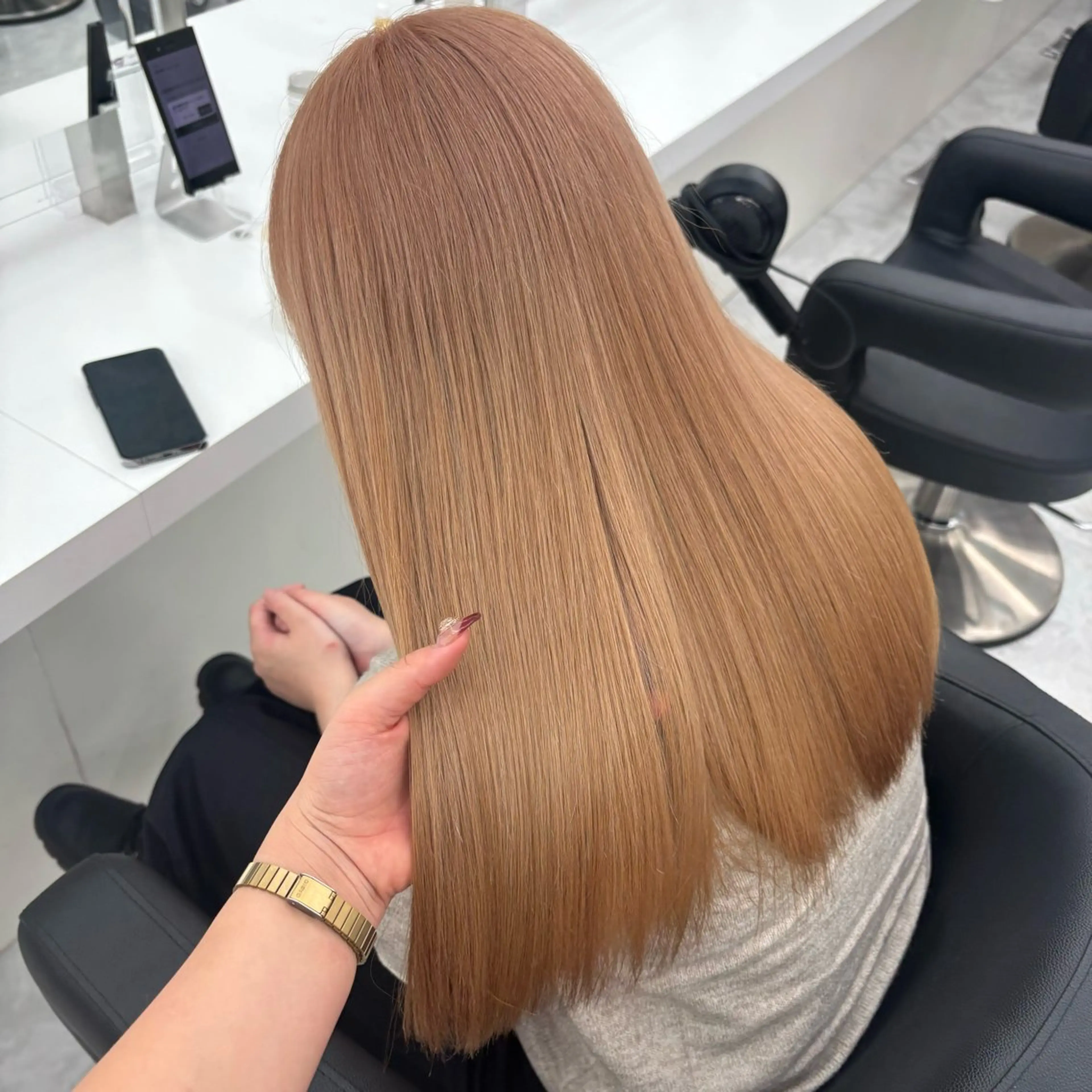 ロング カラー モテ髪💕ハイトーン ベージュ yuriaのヘアスタイル