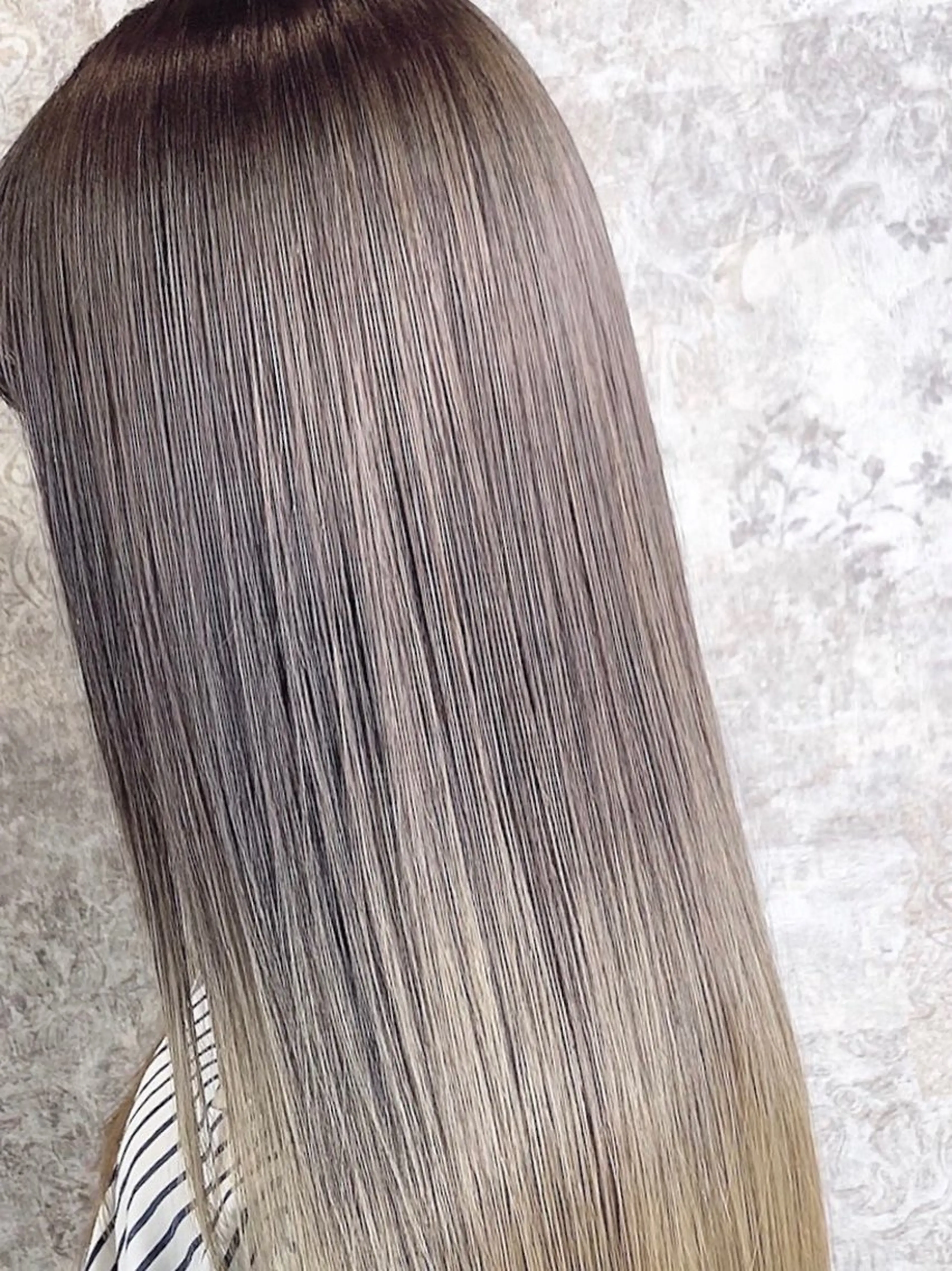 ロング 縮毛矯正 yellowcorn所属・内山 京耶のヘアスタイル