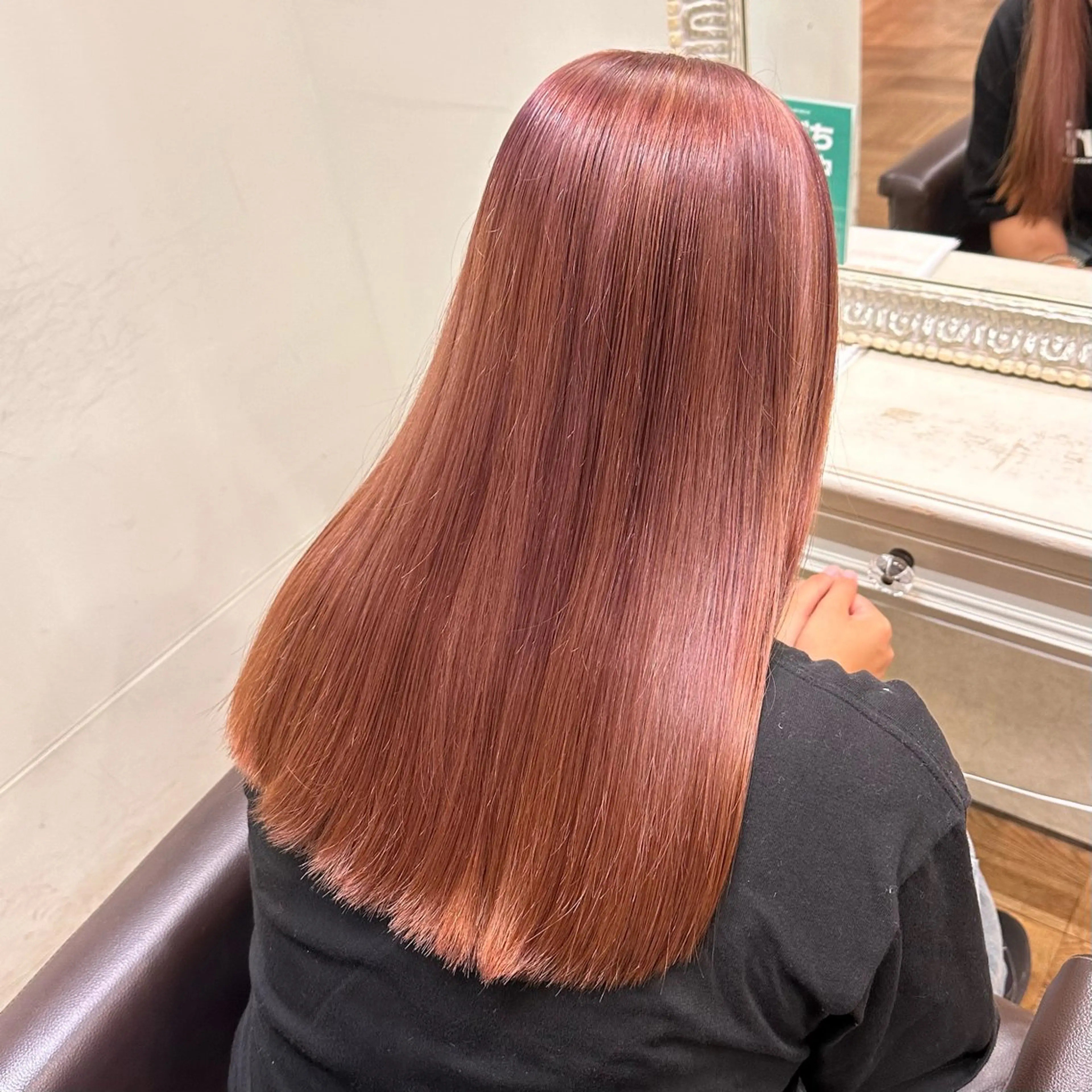 🦋全体ブリーチ＋オンカラー+2stepトリートメント🦋（ブリーチリタッチも可能です◎）の写真