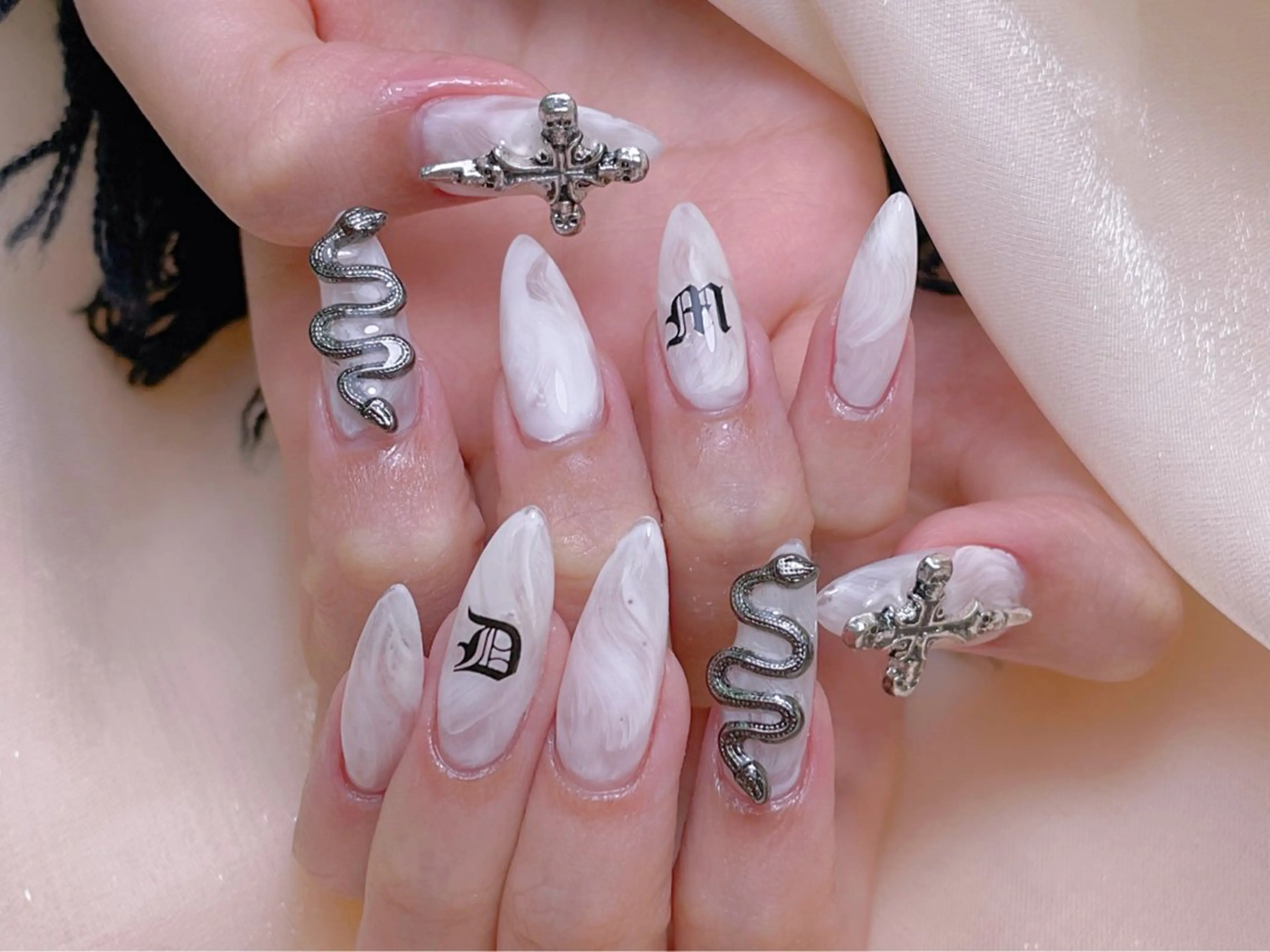 ネイル ハート 韓国ネイル 夏ネイル ワンホンネイル Melody Nail所属・Melody 3D/スカルプ専門店のネイルデザイン