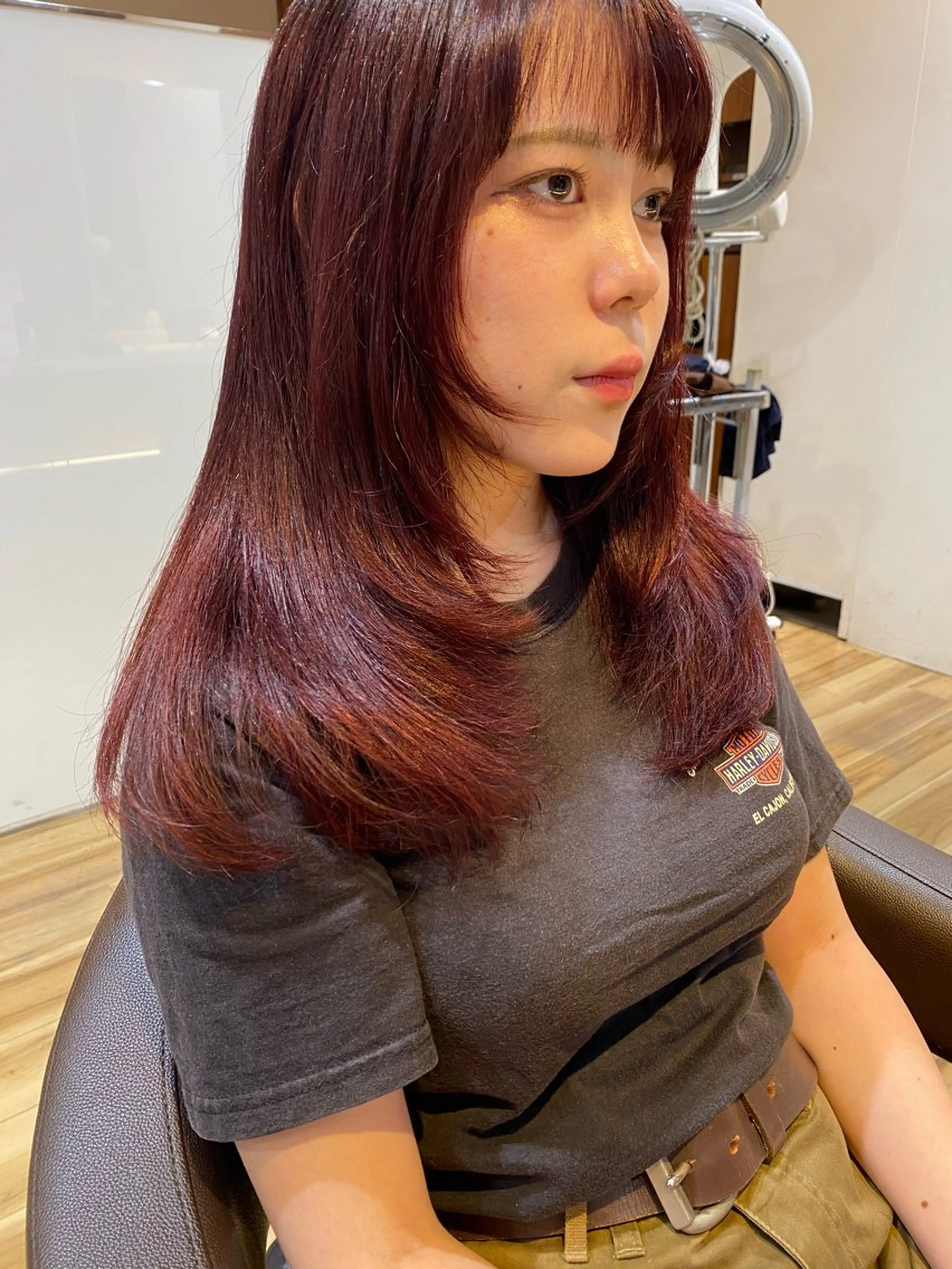 ミディアム カラー レイヤーカット カット ヘアカラー トリートメント レイヤーカット /透明感/千葉怜寿のヘアスタイル